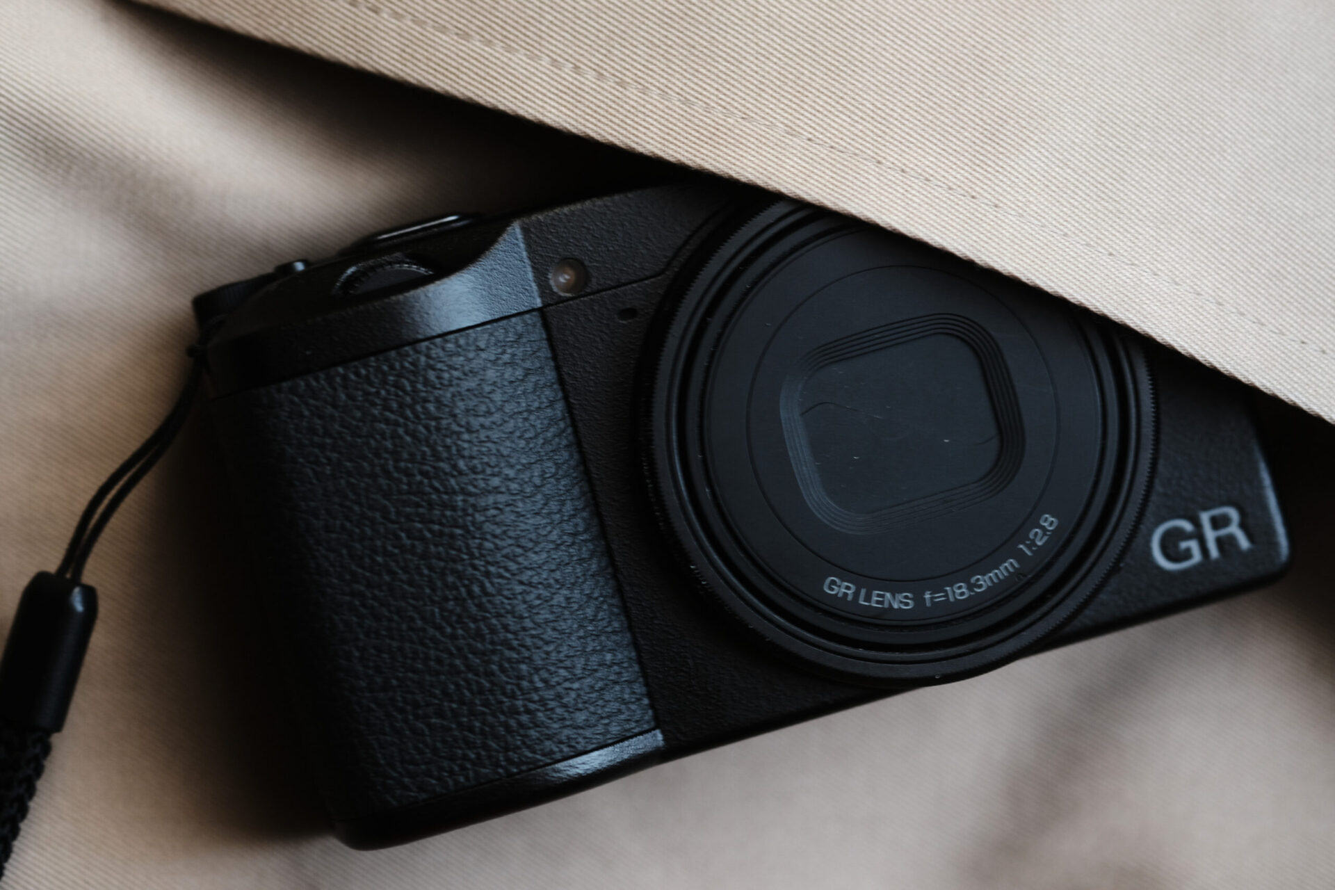 Ricoh GR III HDF med integreret filter