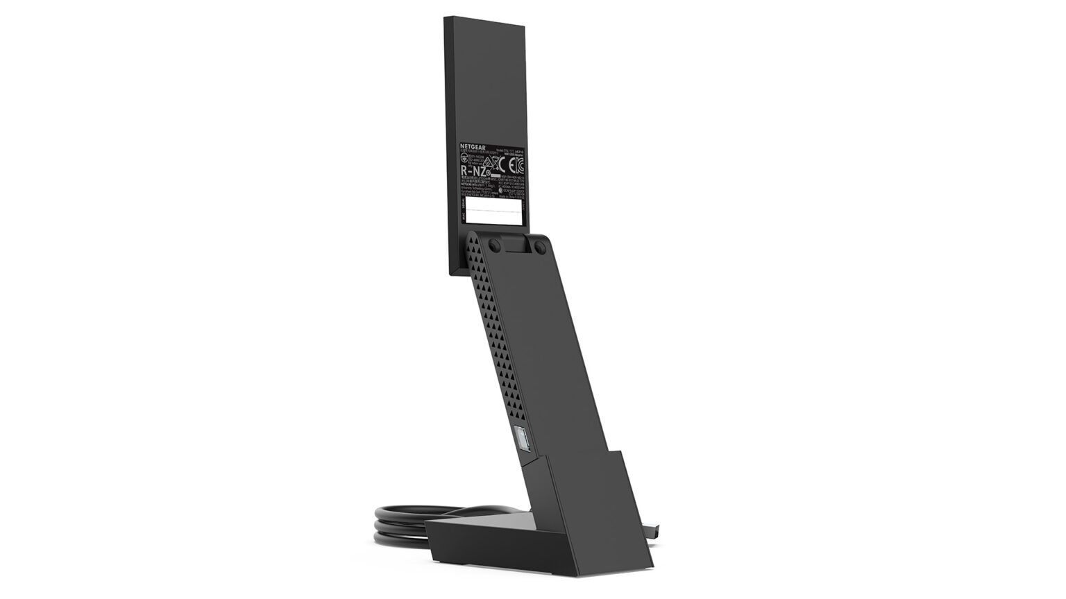 TEST Netgear Nighthawk AXE3000 WiFi 6E i lommeformat