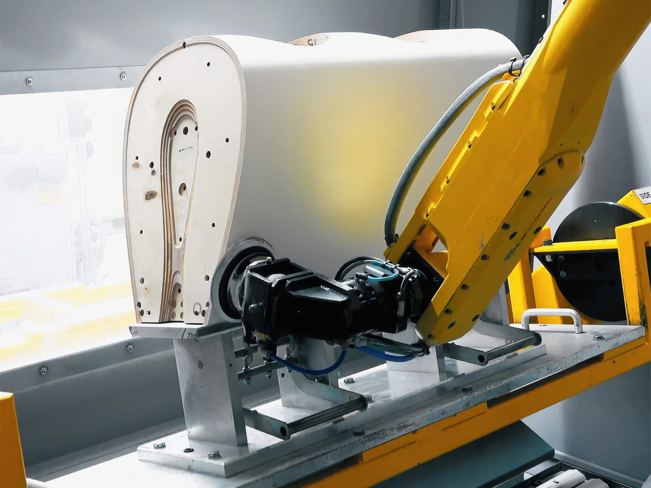 Bowers & Wilkins 802 D4 2 Bowers & Wilkins 802 D4 robotics production line-topaz
