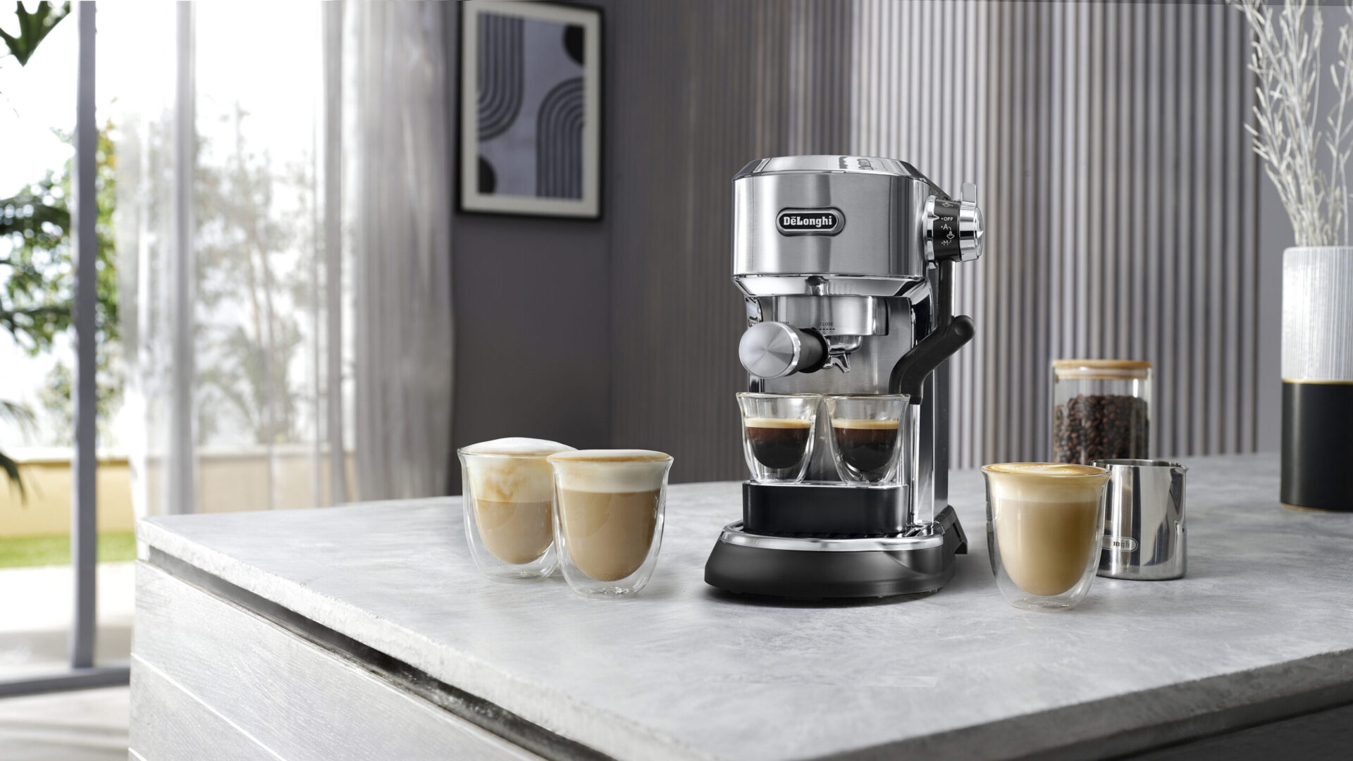 De’Longhi Dedica Maestro Plus: Kompakt espressomaskine med baristakvalitet