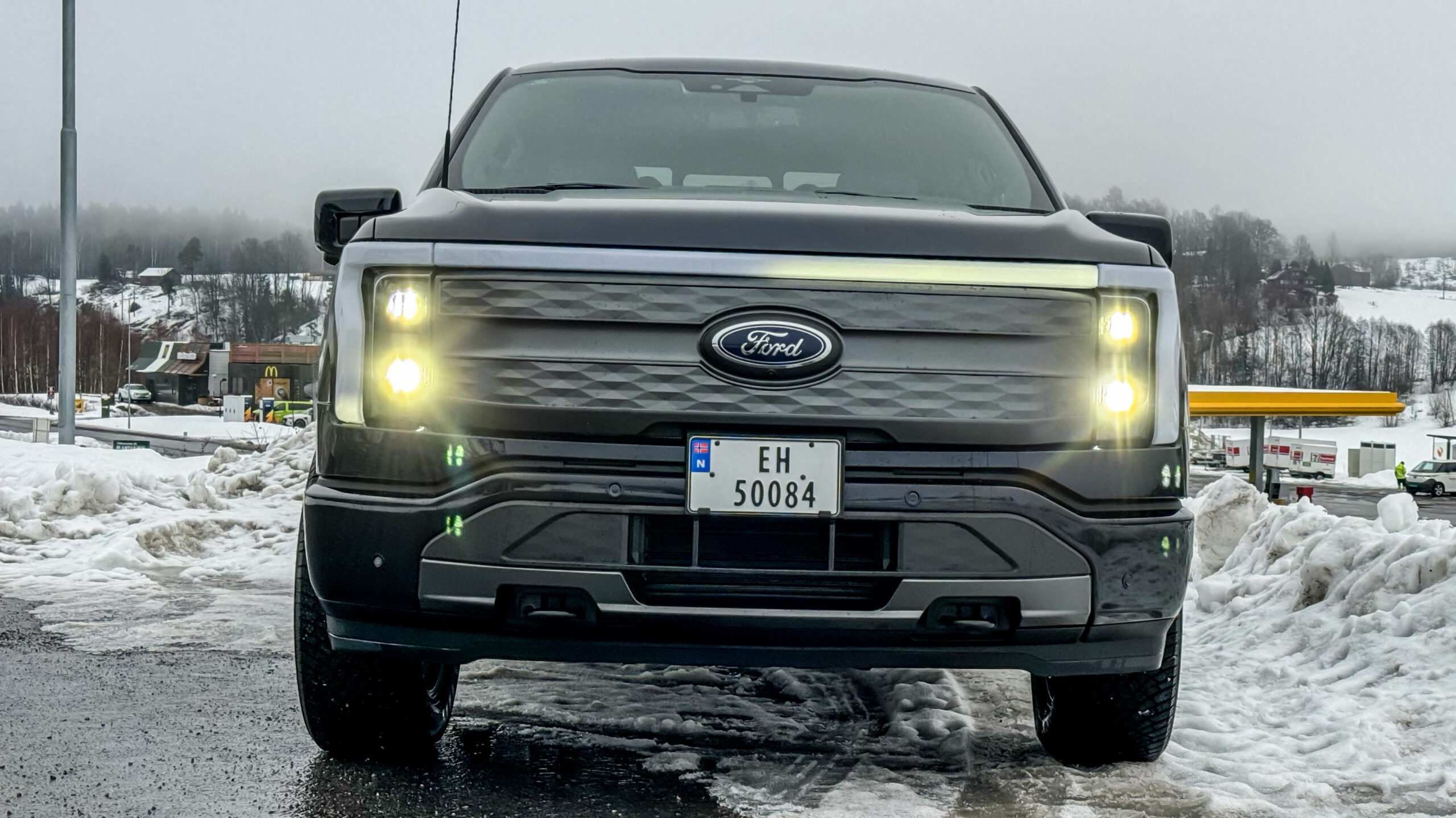 Ford F-150 Lightning front 2