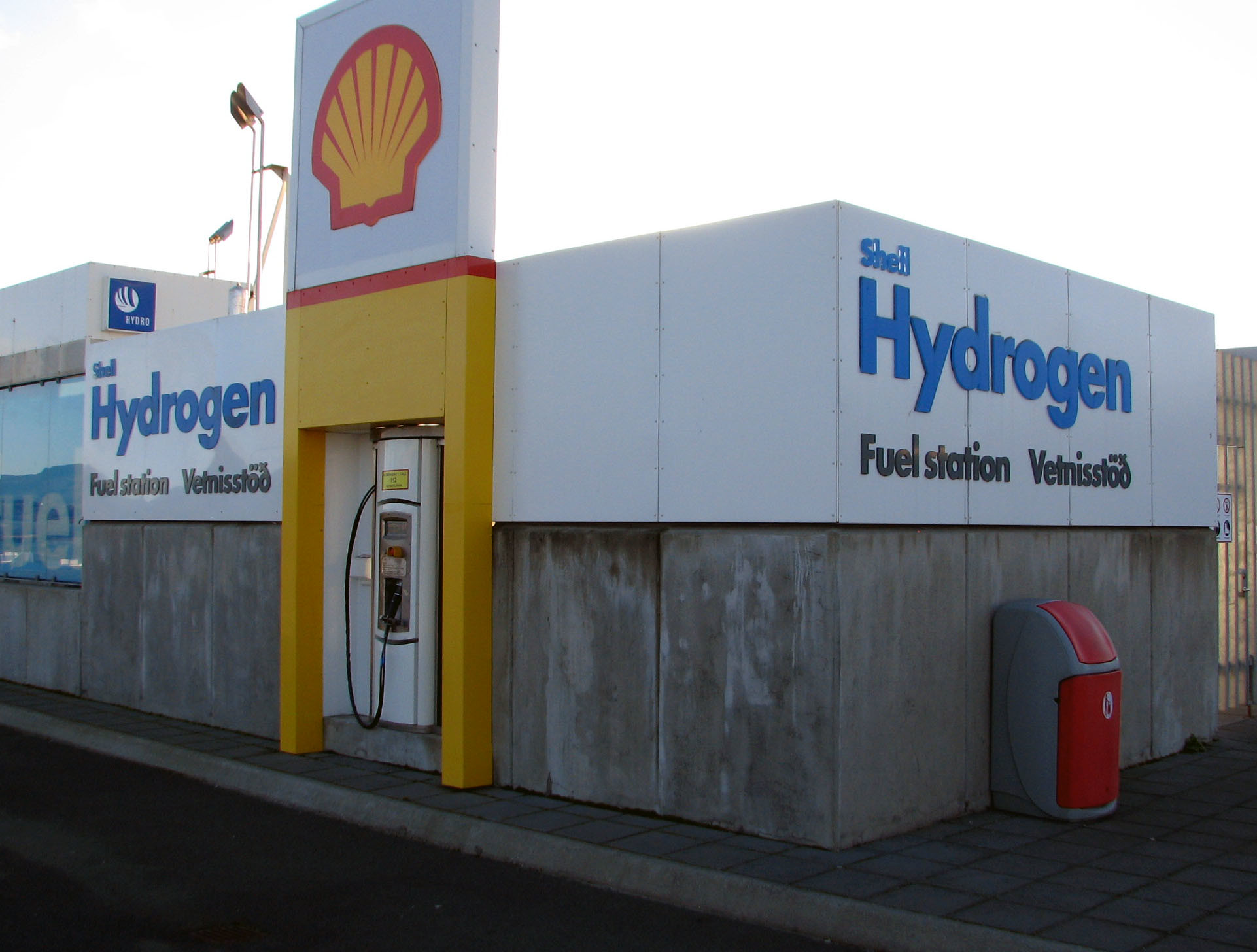 Toyota Mirai: Brændstoftørke, frost og andet nonsens 1 Hydrogen Fuel Station Iceland 2007 Roo Reynolds Flickr