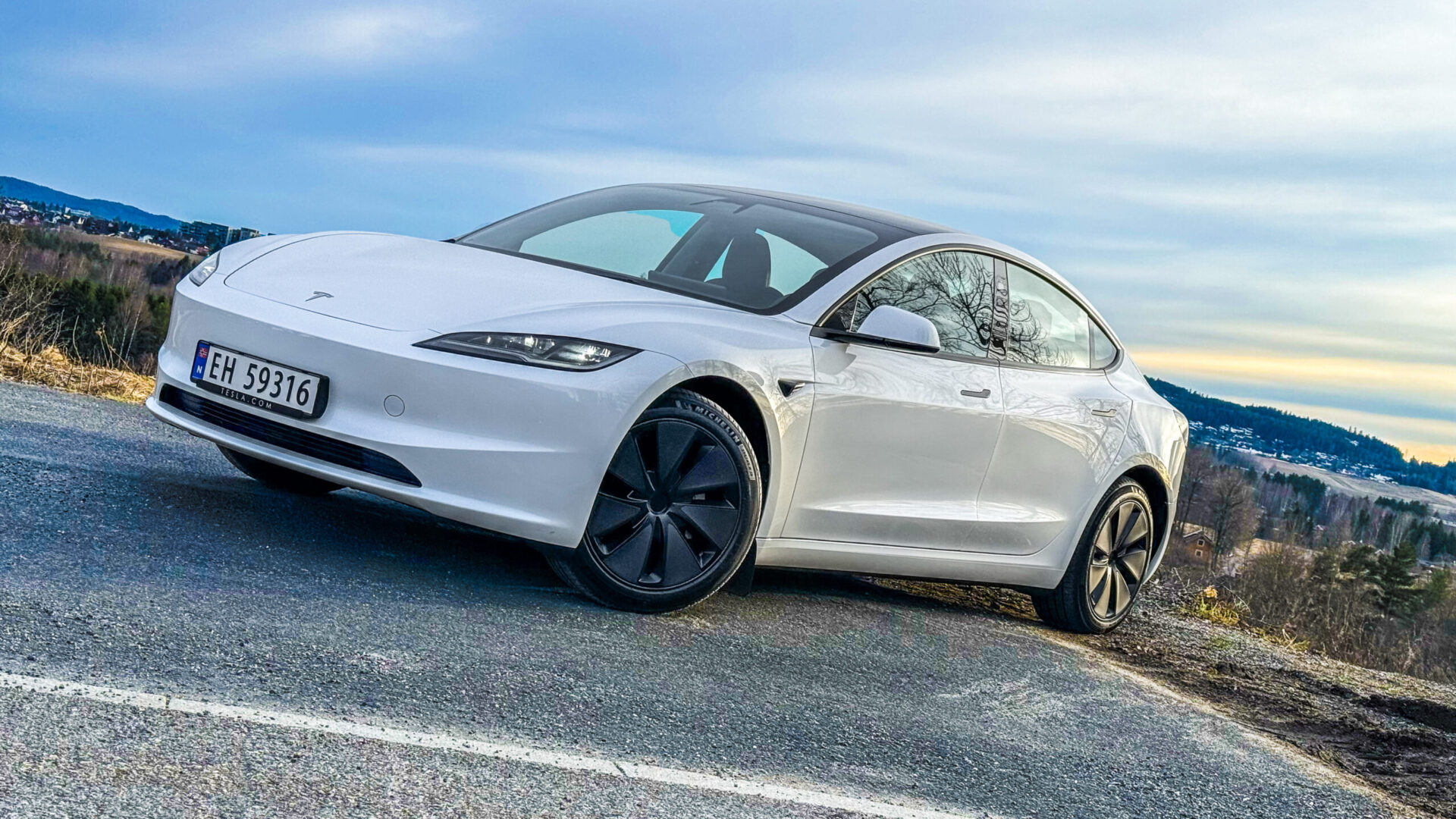 Tesla Model 2 RWD SPREAD 1