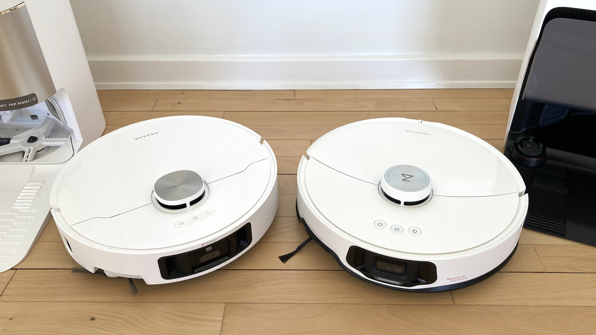 2 robotstøvsugere 4 Duellanterne robotter
