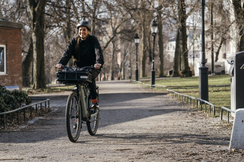 YEC535__31##crescent_Elska_cykel_framifrån_park