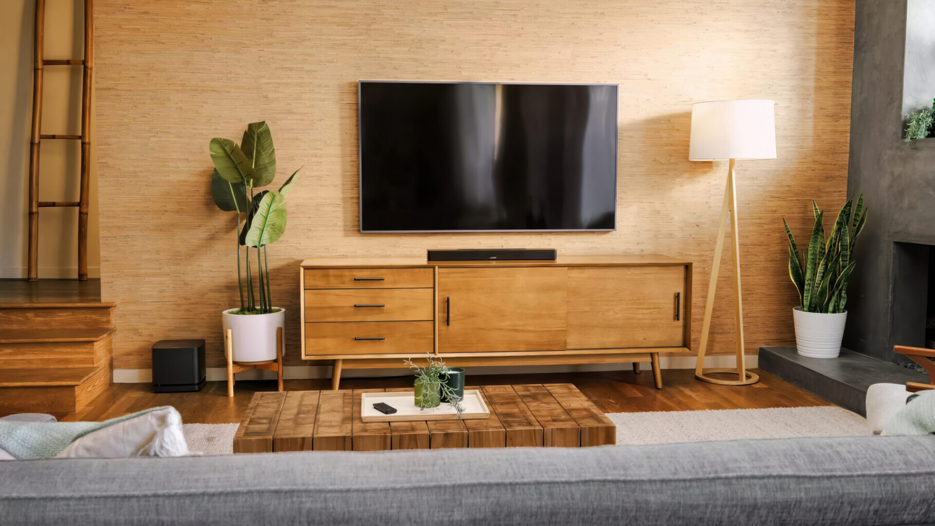 Bose Smart Soundbar 600 og Bose Bass Module 500 4 Bose Smart Soundbar 600