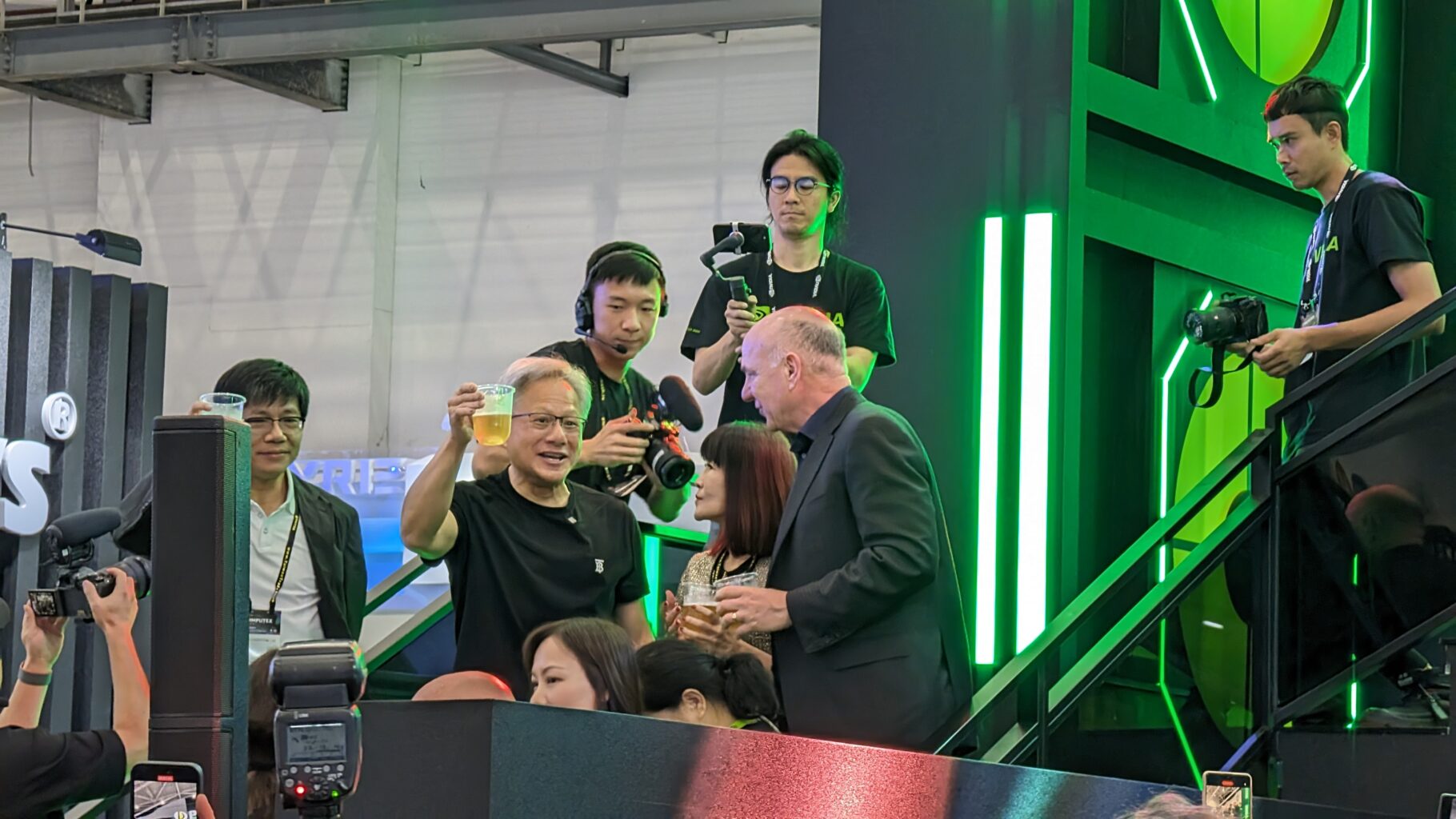 Computex 2024: Alle ville hilse på Jensen