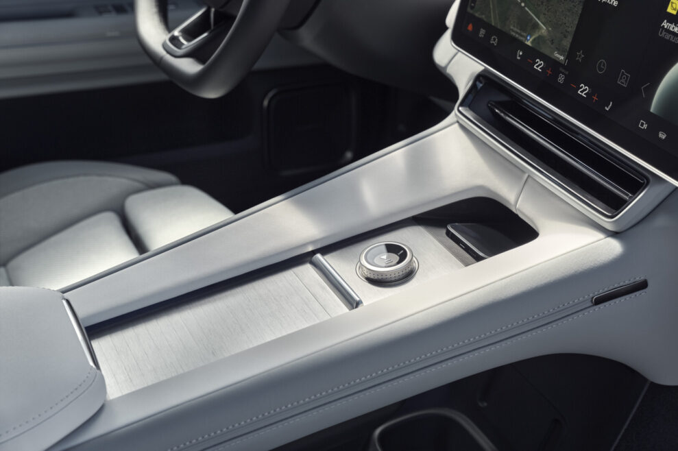 Polestar 4 - Madrid - Snow, Mist Tailored Knit, Performance Pack (22)