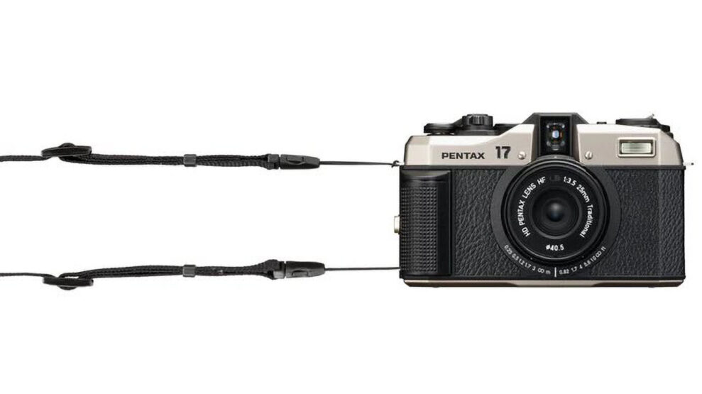 Pentax 17 filmkamera 1 pentax 17 2 57ba9ee6 13ba 40f6 98cd 60ae71452a13 693x.jpg