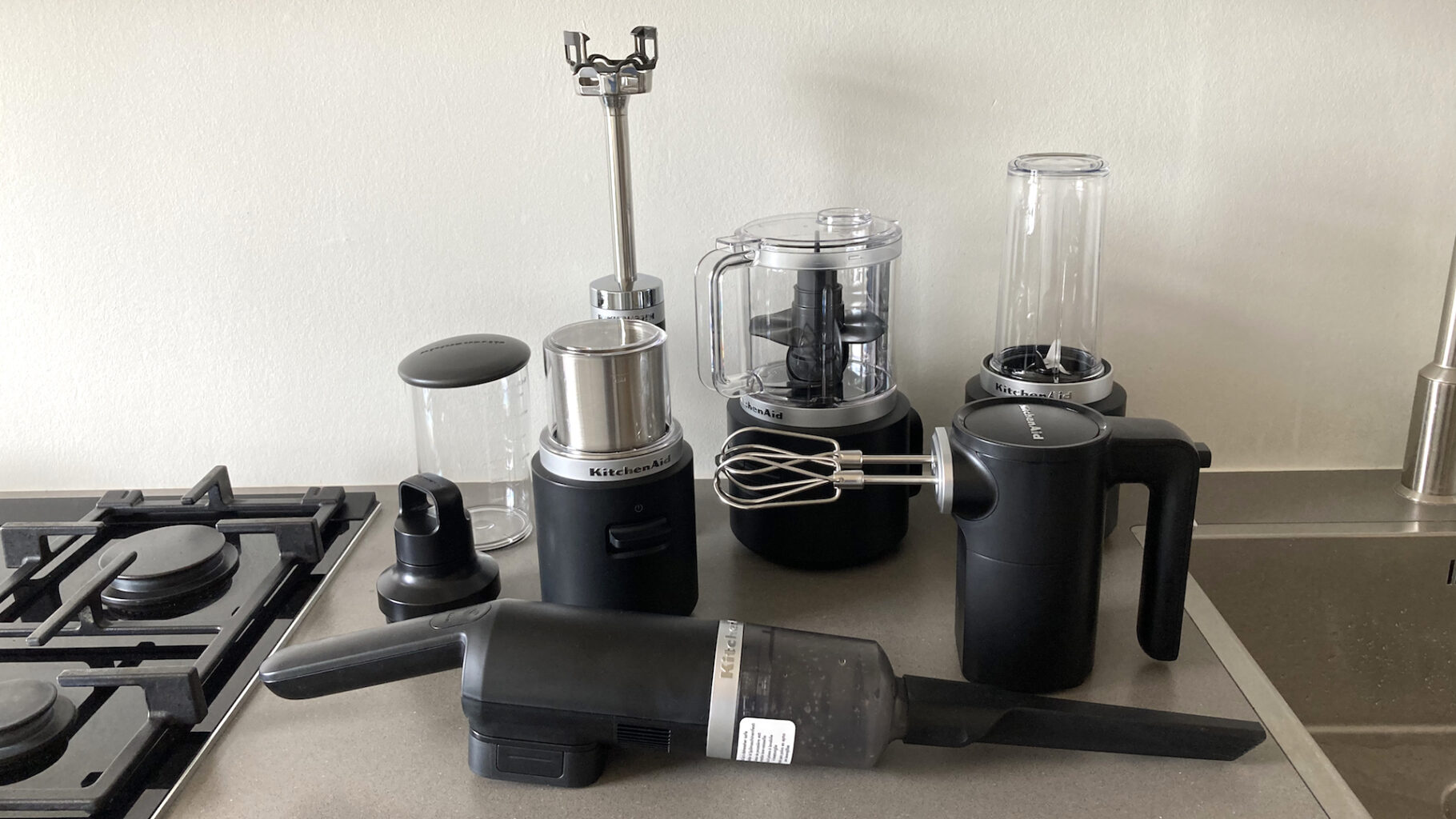 KitchenAid Go Cordless Hand Vacuum 5KKVR121BM 6 KitchenAid Go samlet