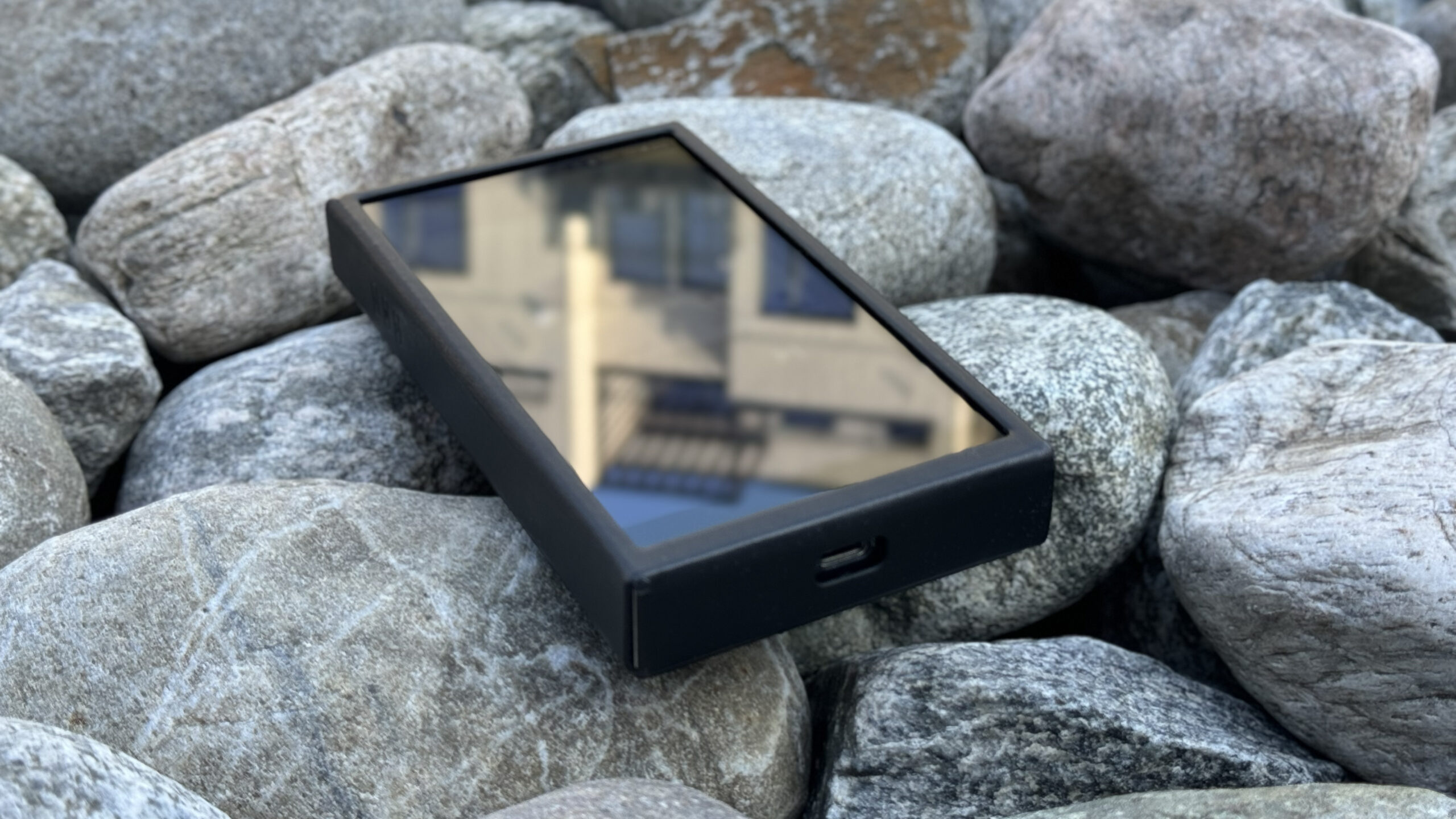 Astell & Kern A&Futura SE300 6 Astell & Kern SE300 with case GeirNordby