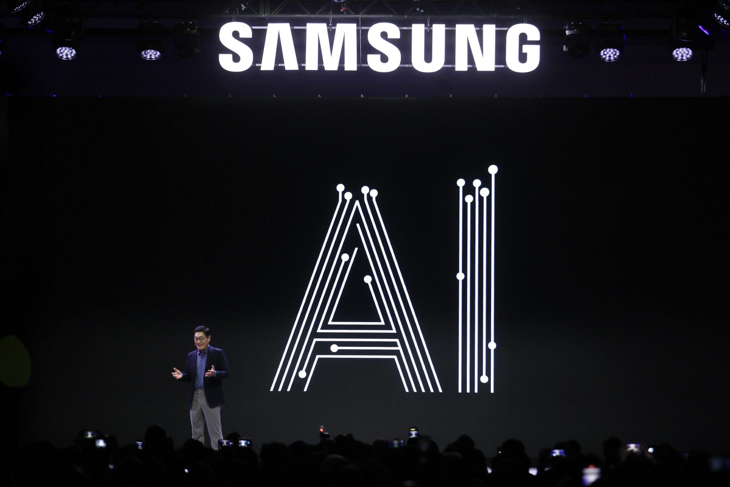 CES 2025 i Las Vegas: Det kan vi forvente 6 SamsungCEOJHHanSpeakingatCESSamsungPressConference1 scaled