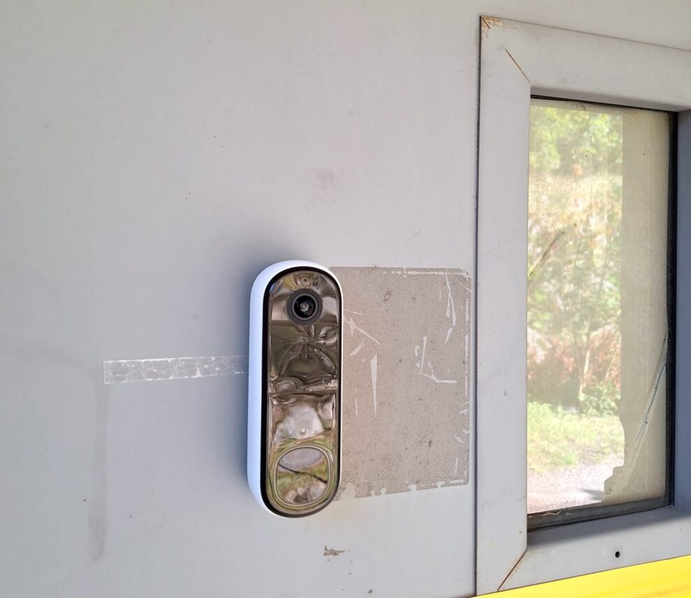 Arlo Video Doorbell 2K 2 arlo monterad