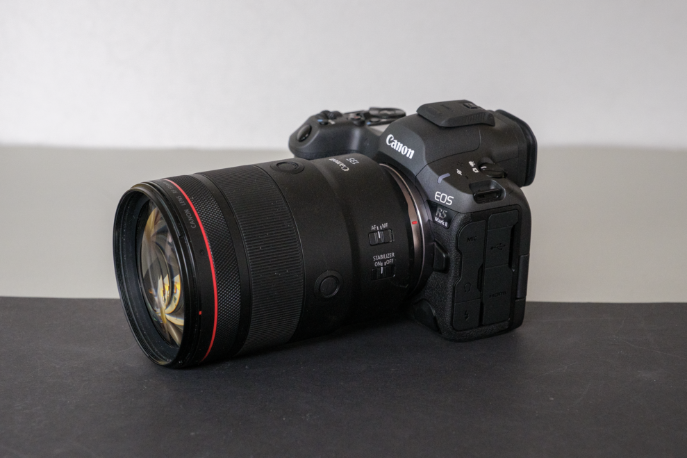 Canon EOS R5 Mark II 1 Canon EOS R5 Mark II 4