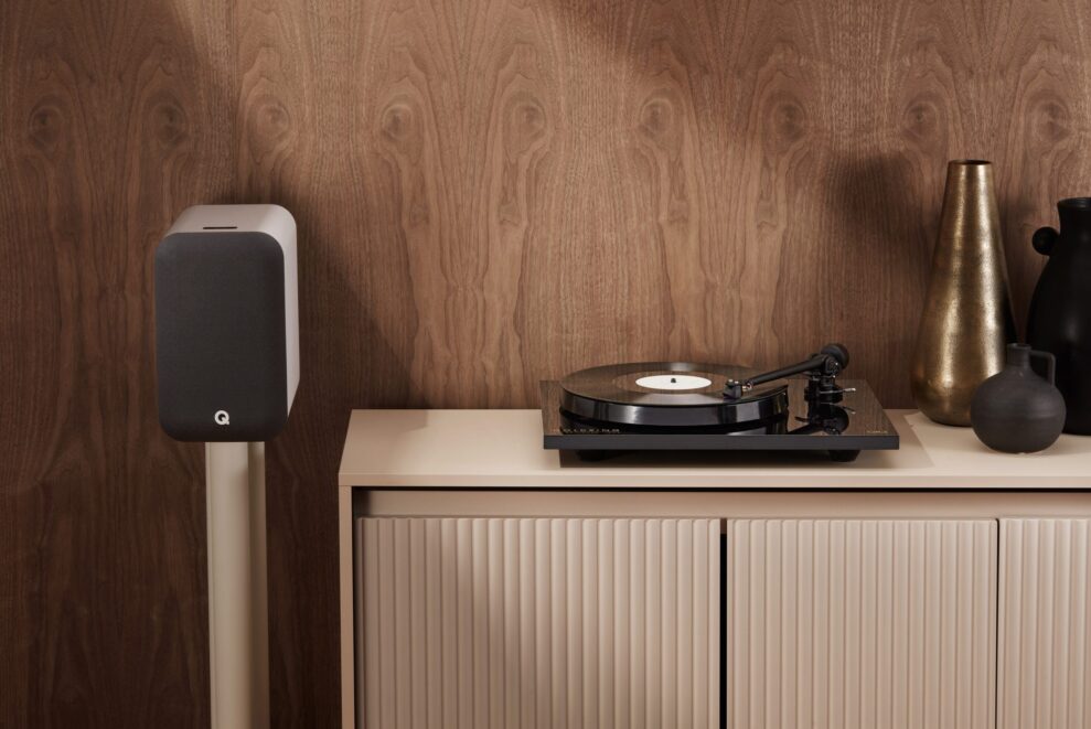 Goldring GR3 with Q Acoustics M20.1 2048x1369 1 989x661 1