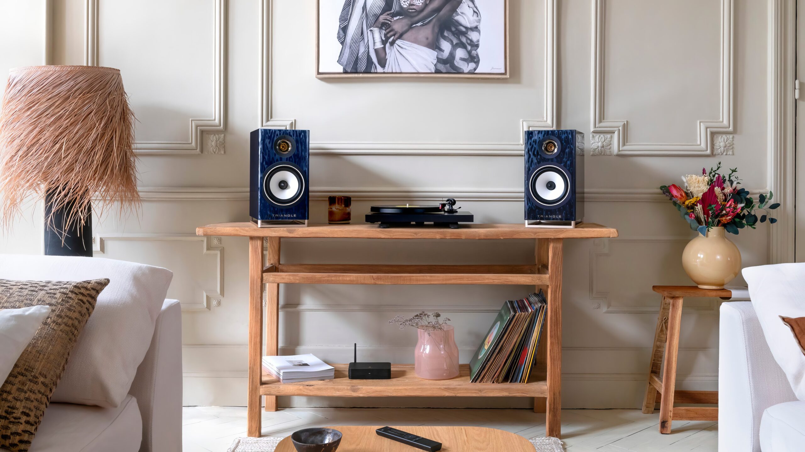 Triangle Lunar 3: Pladespiller med Pro-ject-gener 4 TRIANGLE CAPELLA PICTURES LIFESTYLE ASTRAL BLUE 01 47d110d3 2e43 4cf5 a045 66de9a74277d enhanced scaled