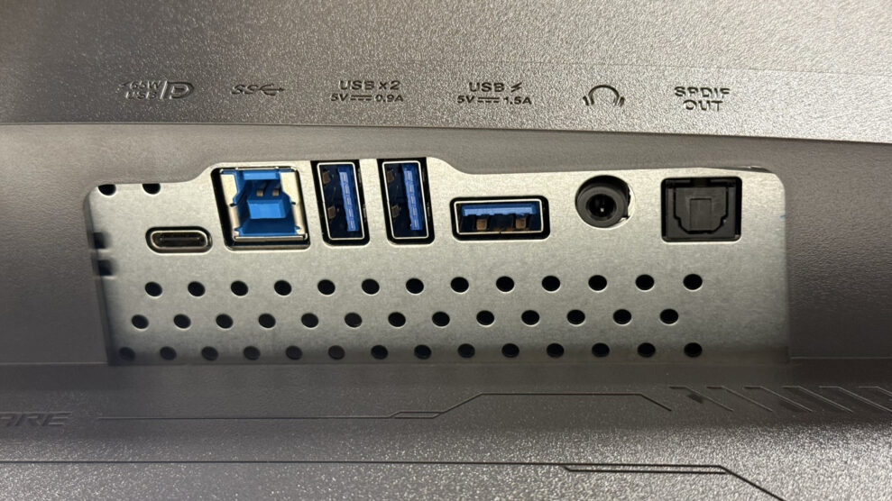 Asus ROG PG32UCDP data connections scaled 1