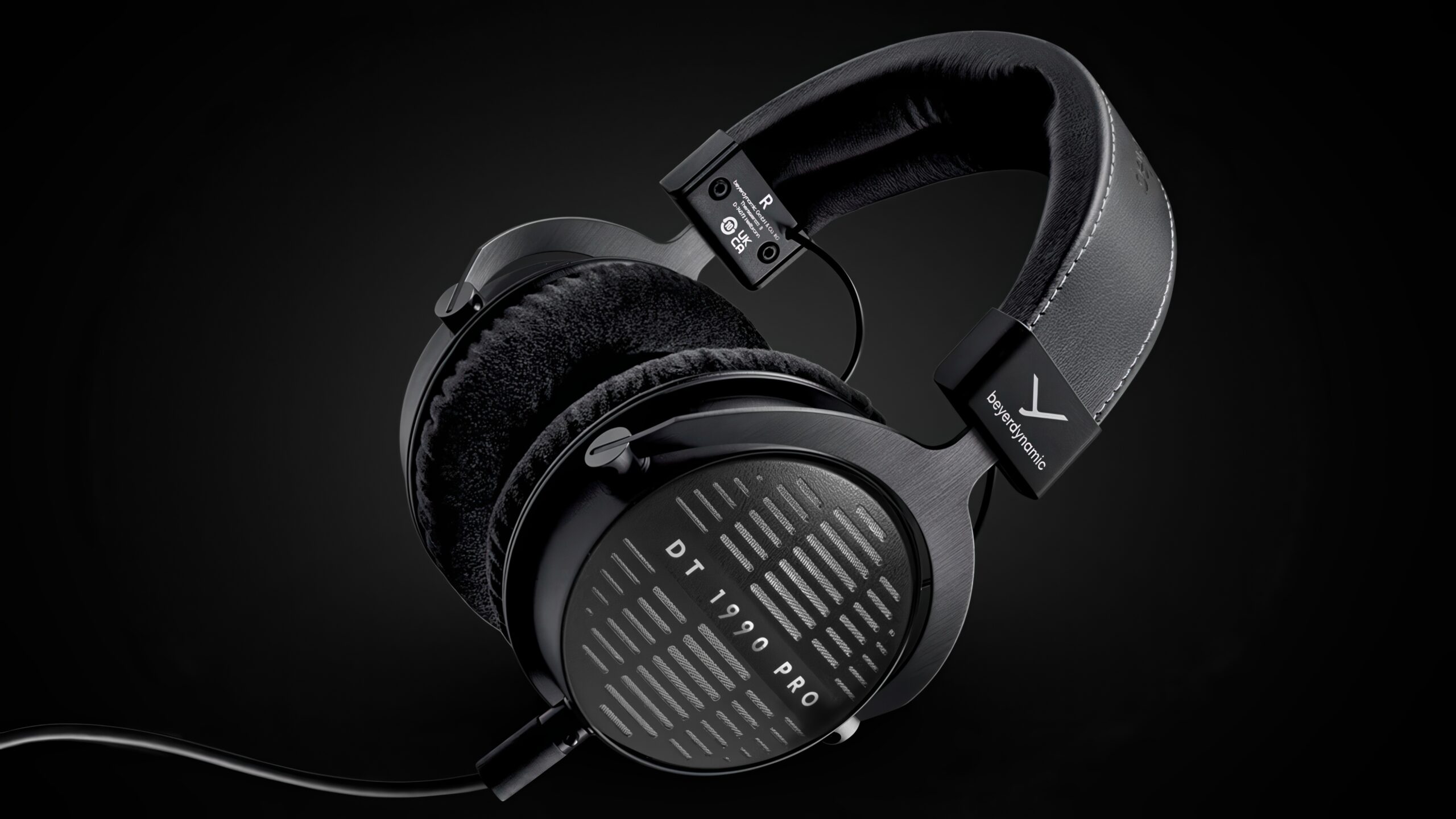 Opdaterede prof hovedtelefoner fra Beyerdynamic 3 Beyerdynamic DT 1990 PRO-MKII beauty-enhanced