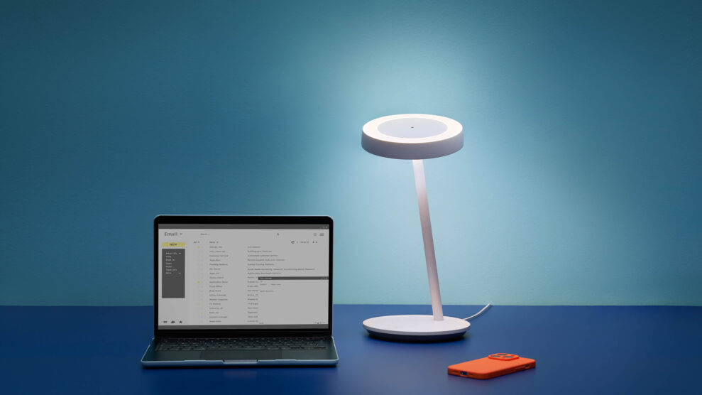 929003296801-8720169072695-WiZ-SmartDeskLamp-DeskMode-2zones-1-PUP