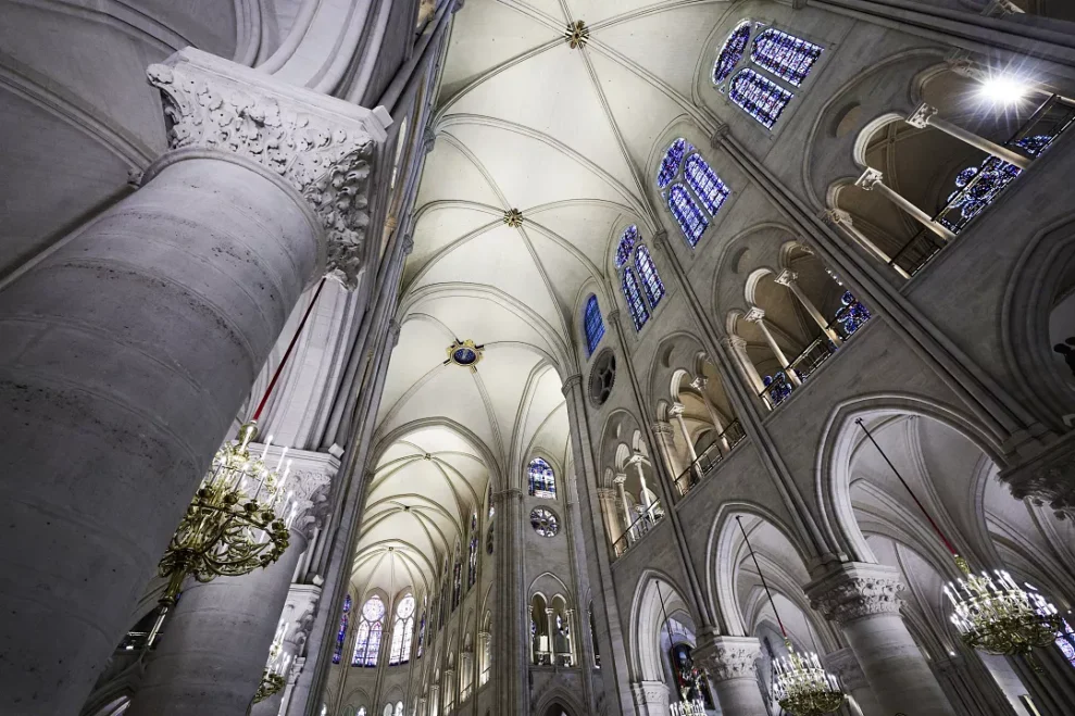 Fem år efter branden: Notre-Dame er tilbage - og det er akustikken også 5 Notre Dame inside after restoration - photo Stephane de Sakutin AP