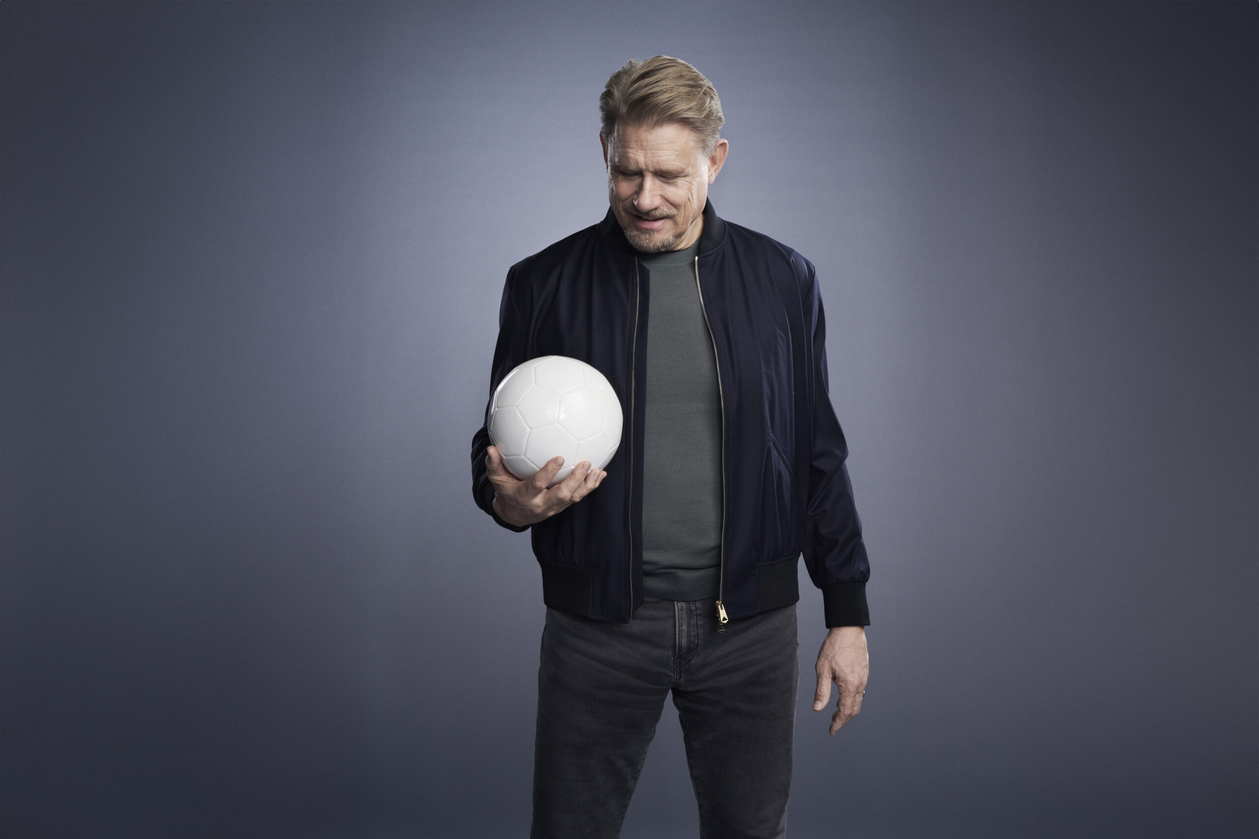 SkyShowtime præsenterer højdepunkterne for 2025 – 1923 er tilbage! 4 Schmeichel Image 1 scaled 1