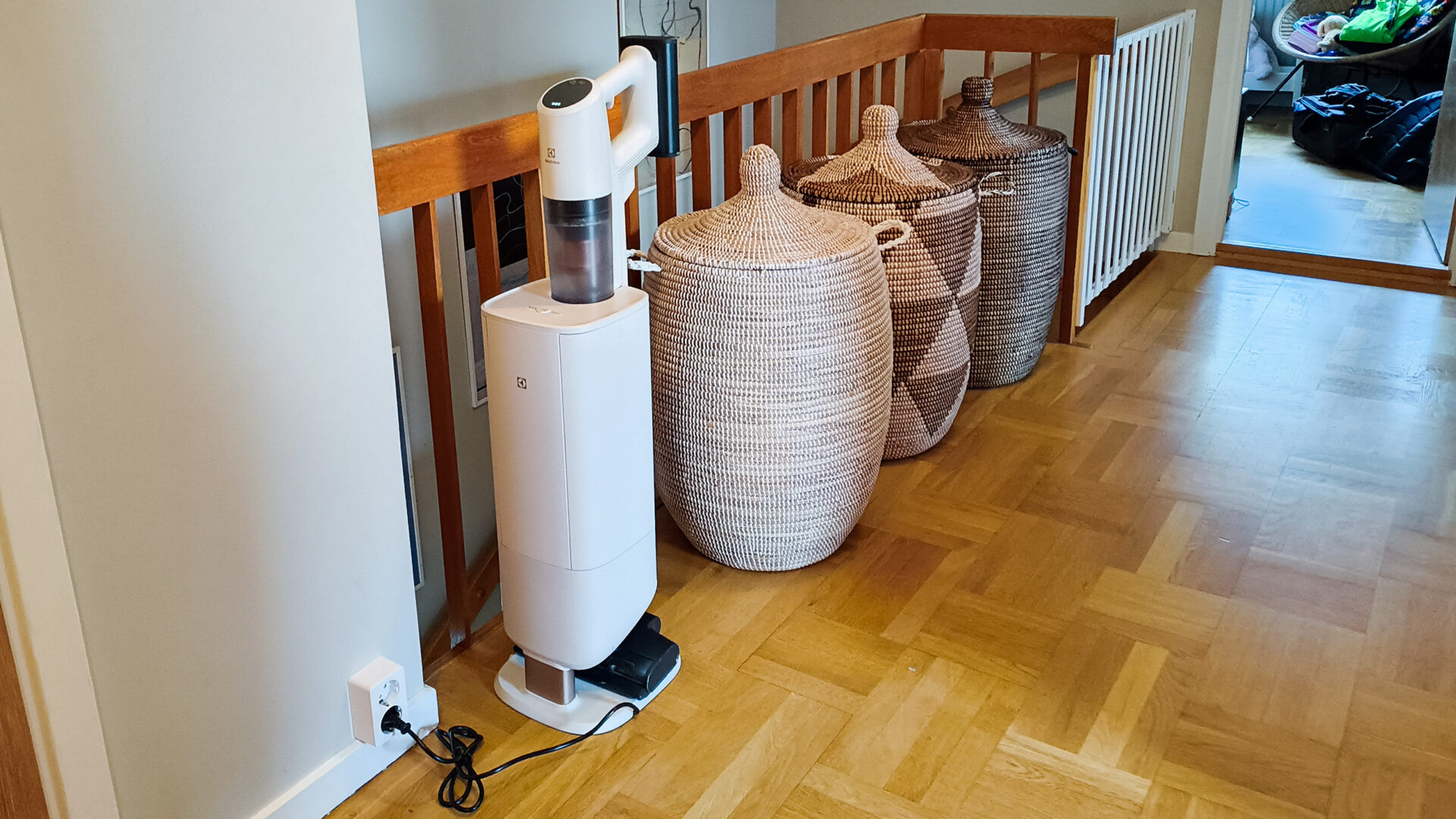 Electrolux 800 Ultimate Skaftdammsugare 1