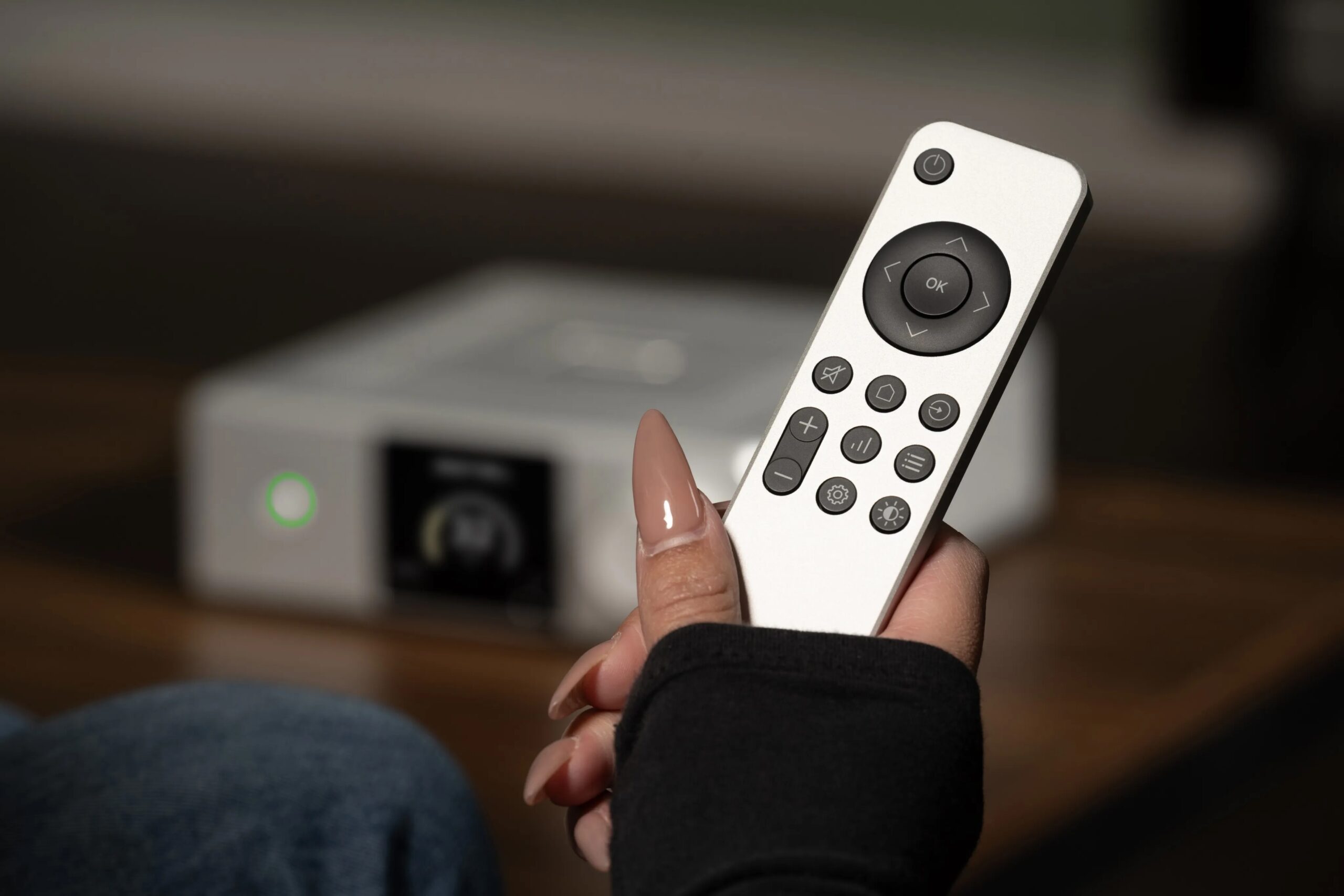 Rotel DX-5 lanceret 2 rotel DX 5 remote 02.jpg scaled
