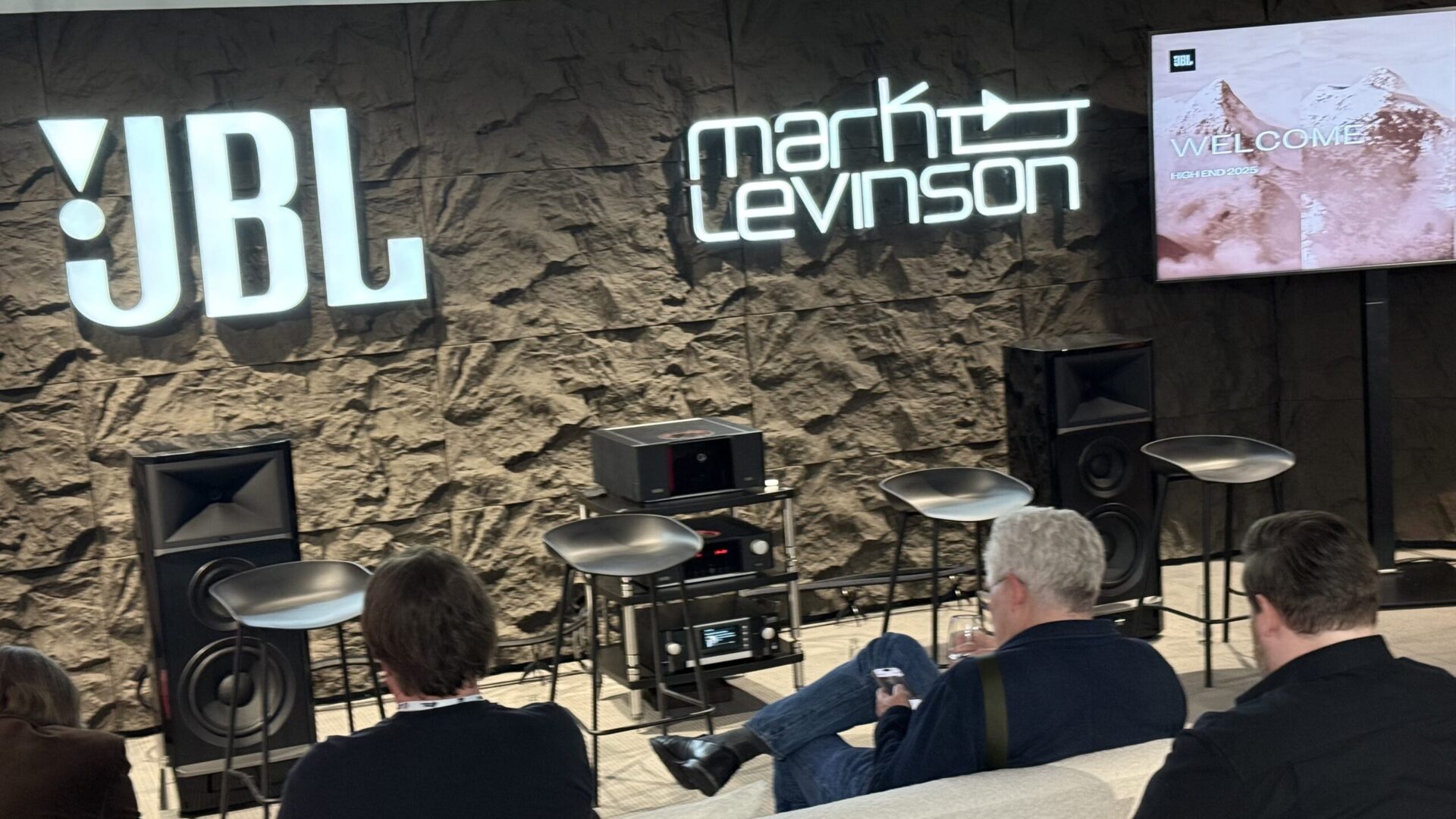 High-end 2025: JBL lancerer ny Summit-serie
