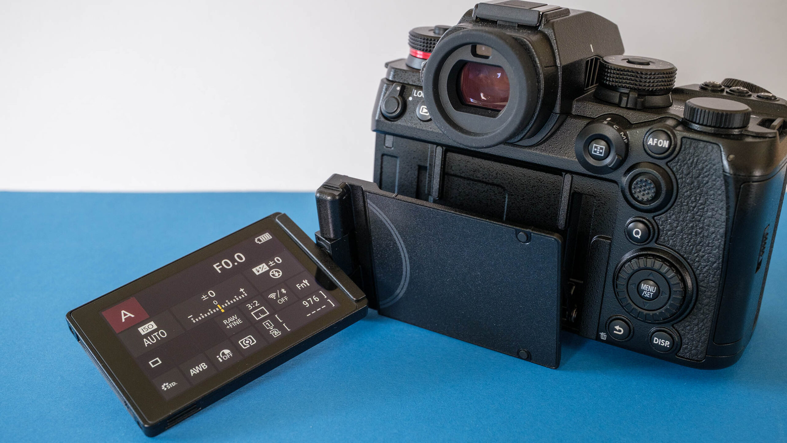 Panasonic Lumix S1RII 6 Lumix S1RII 15 scaled