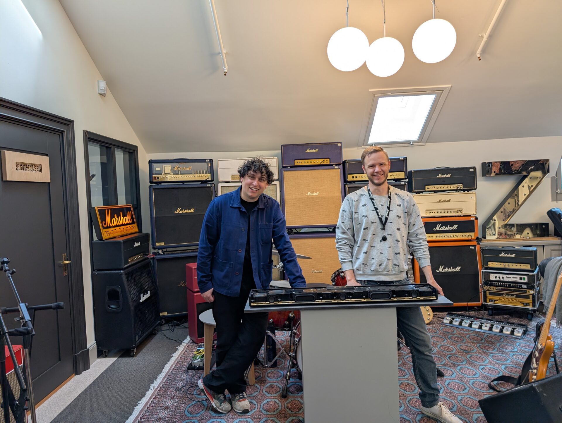 Marshall lancerer Heston 120: Rock'n'roll soundbar til dit TV 2 Marshall AntonEd