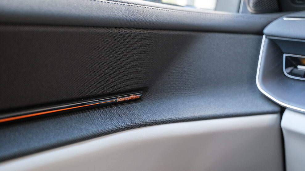 Bowers & Wilkins 3D Surround Sound for Polestar 3 4 P3 BW 3