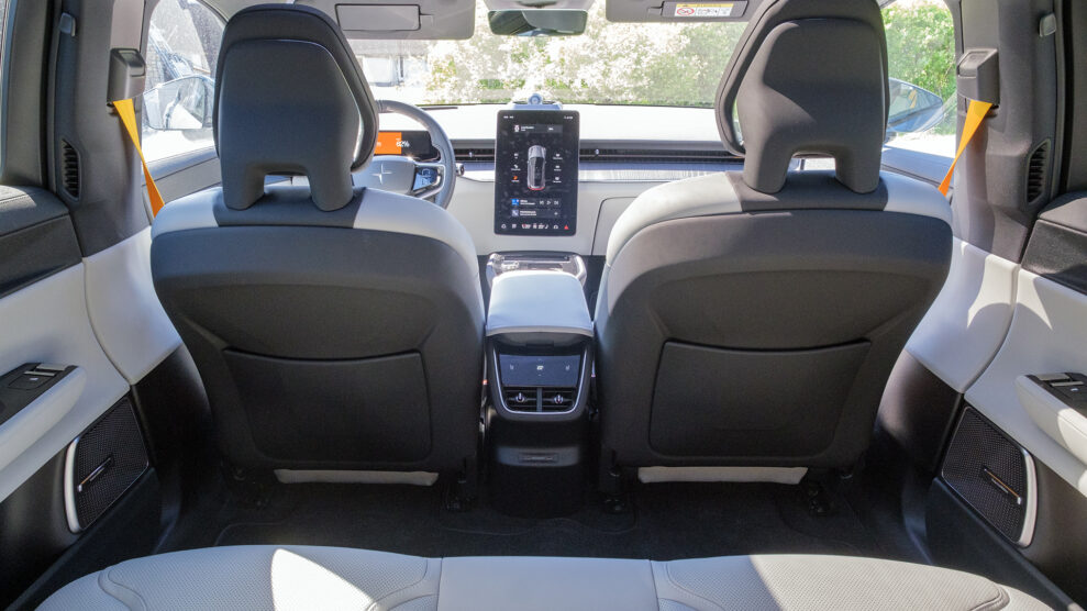Bowers & Wilkins 3D Surround Sound for Polestar 3 2 Polestar 3 Performance 4