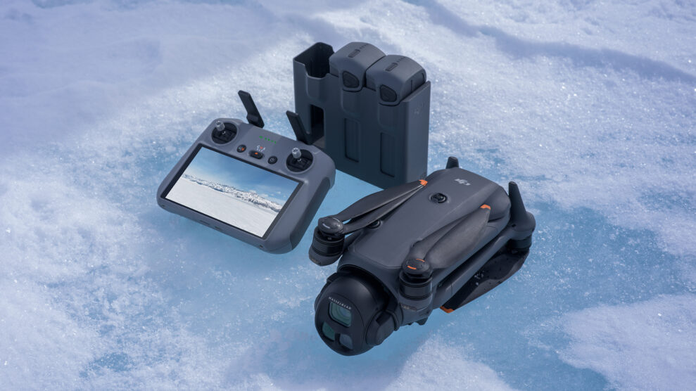 DJI Mavic 4 Pro drone 1 SKU2 1 Fly More Combo B0004297