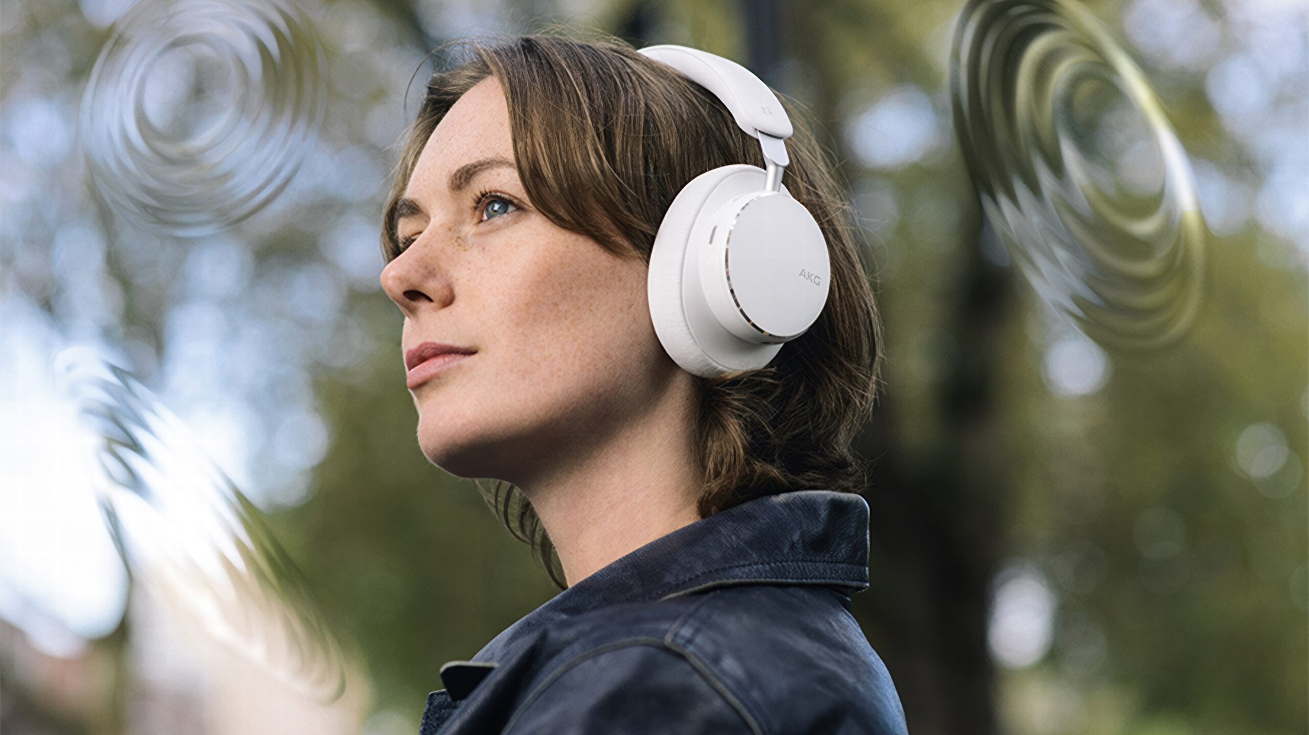 AKG N9 Hybrid 4 AKG_N9_White_Lifestyle_Image_Sound copy