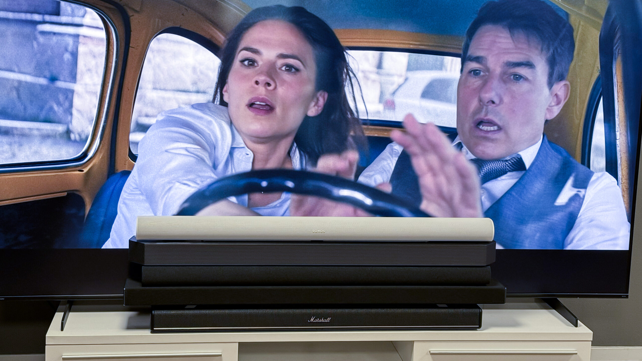 5 high-end soundbars med Dolby Atmos 2 Lydplanker soundbars SPREAD 2 scaled