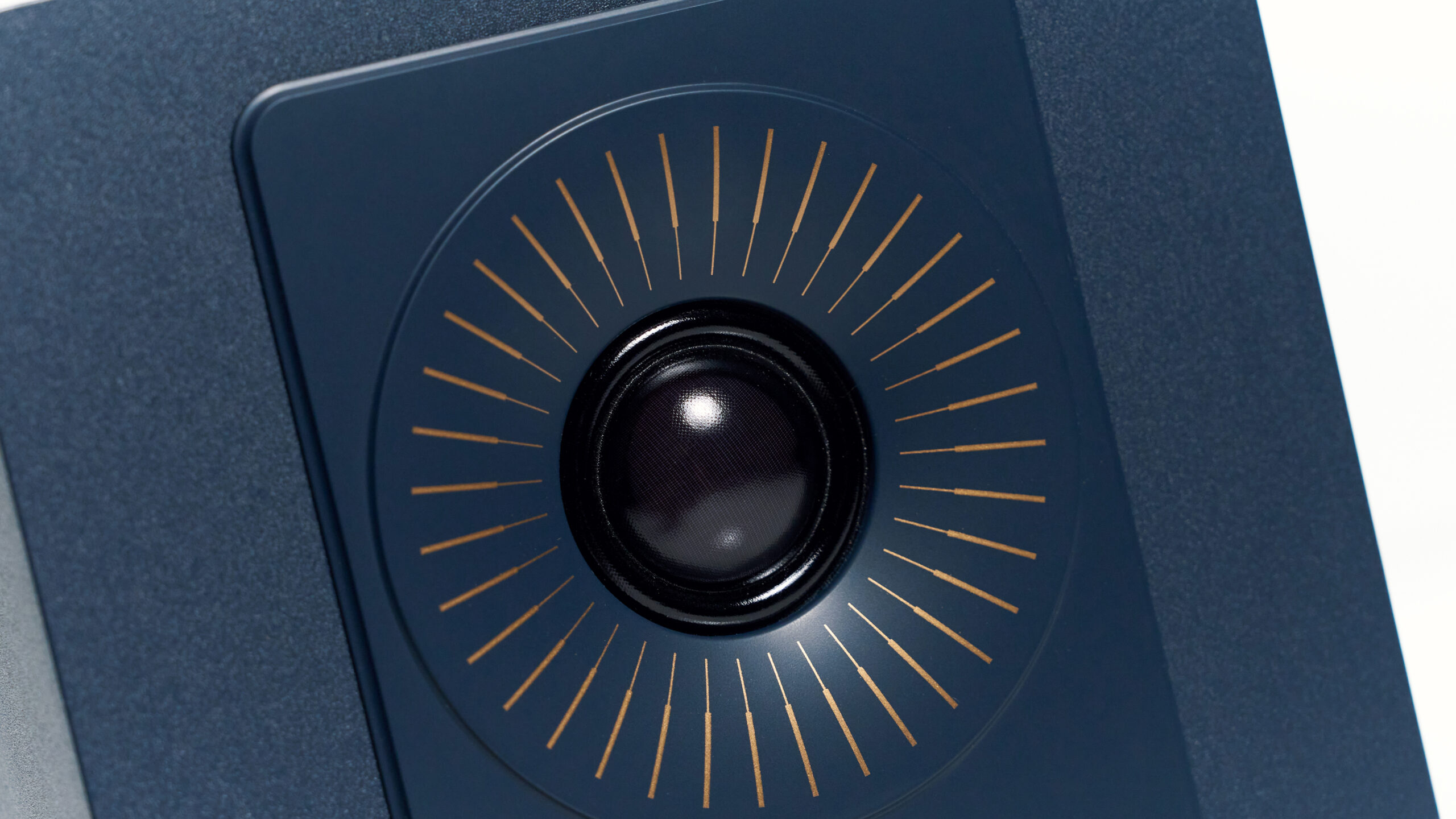 DALI KUPID chilly blue 04 scaled