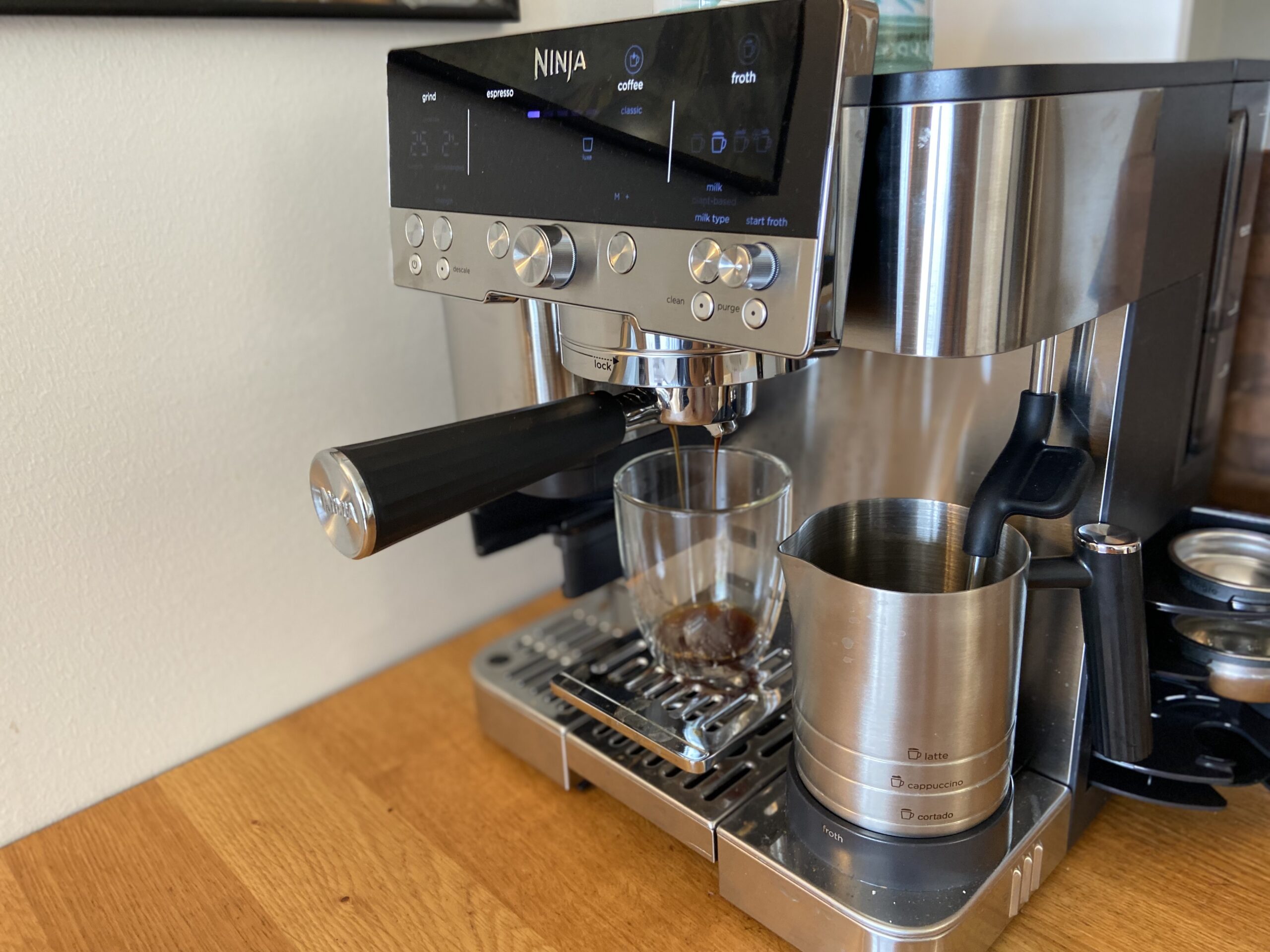 Black Week 2025: De beste tilbudene på kaffemaskiner 1 Ninja Luxe Cafe anmeldelse