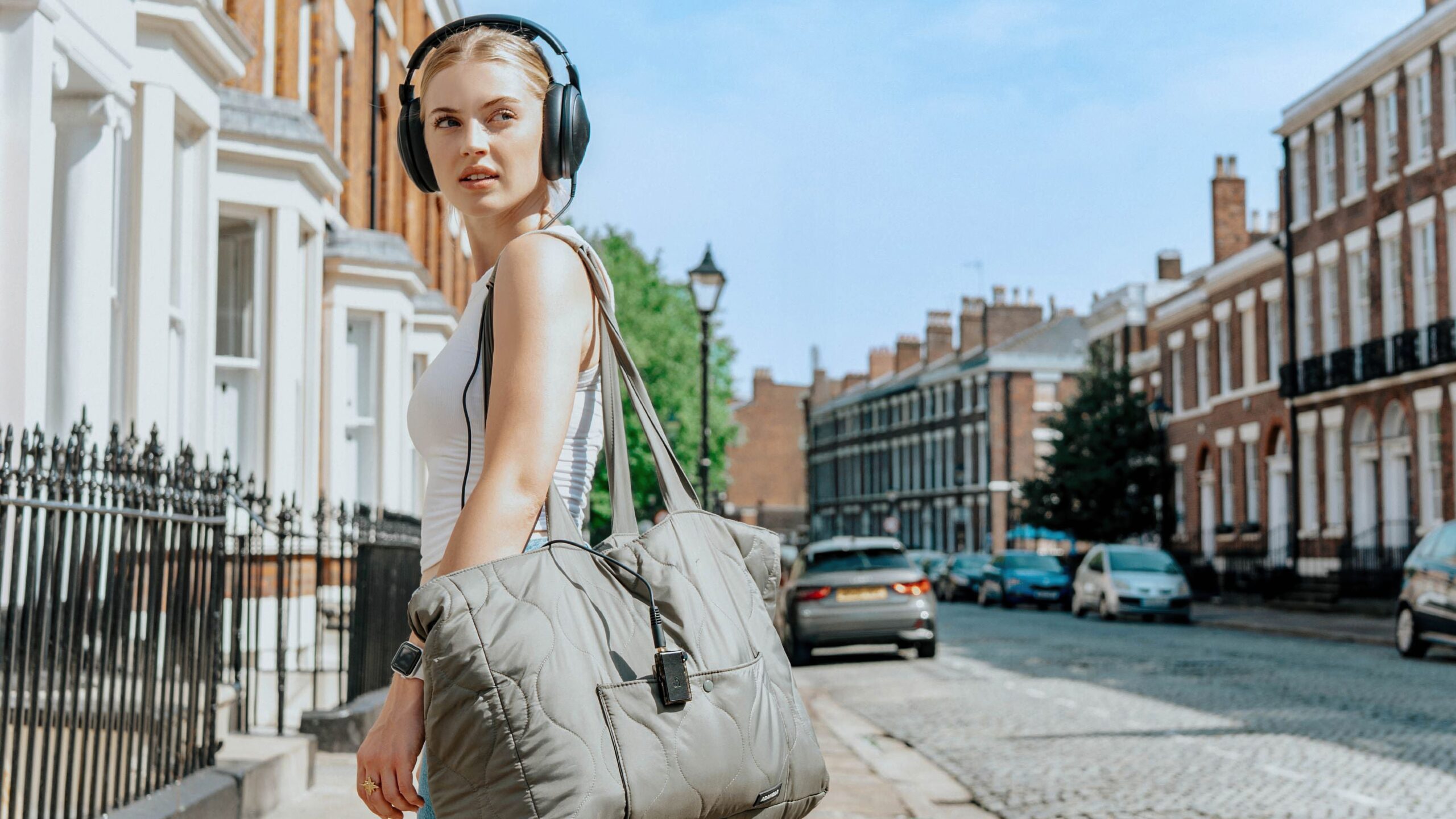 iFi Go Blu Air woman with bag