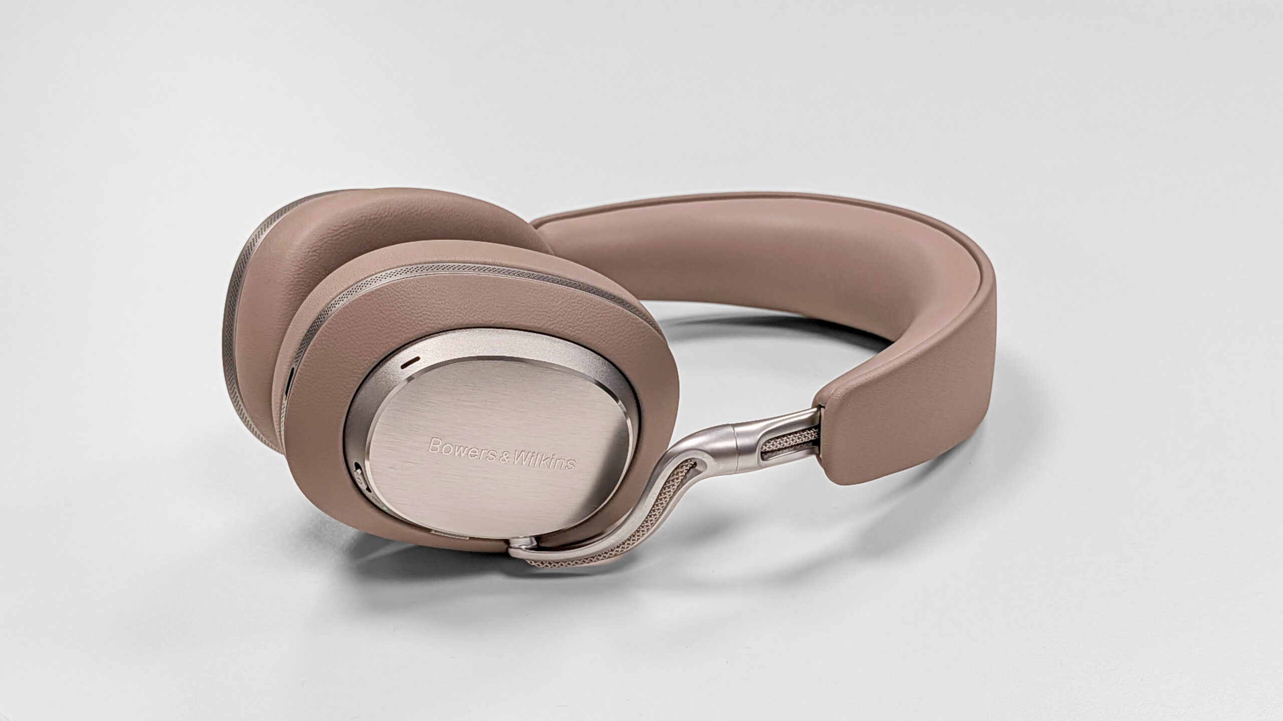 Bowers & Wilkins Px8 S2 3 geirnordby