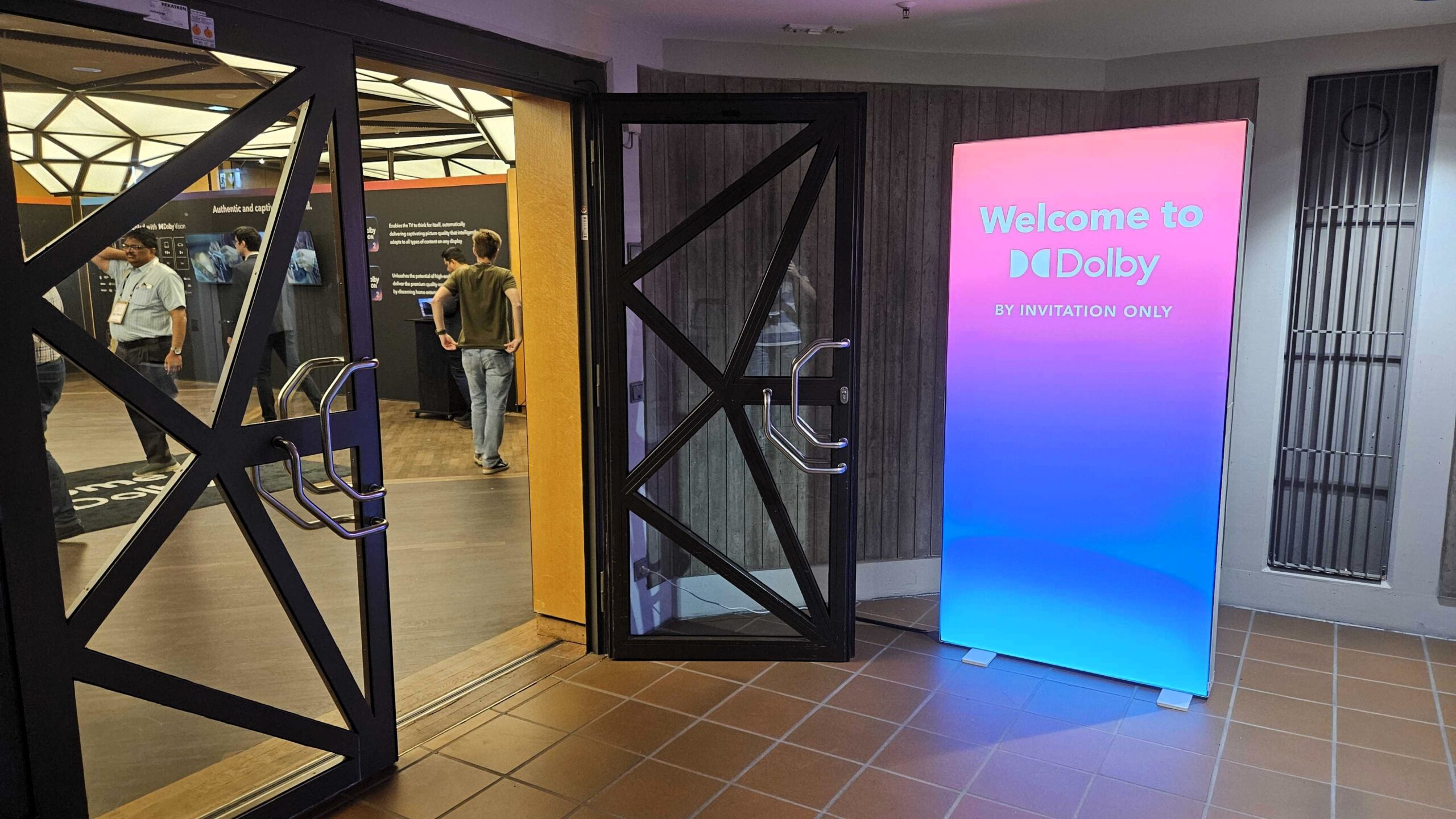 Første indtryk af Dolby Vision 2: Tager filmoplevelsen hjemme til nye højder 1 Dolby Vision 2 demo IFA 2025 1 scaled