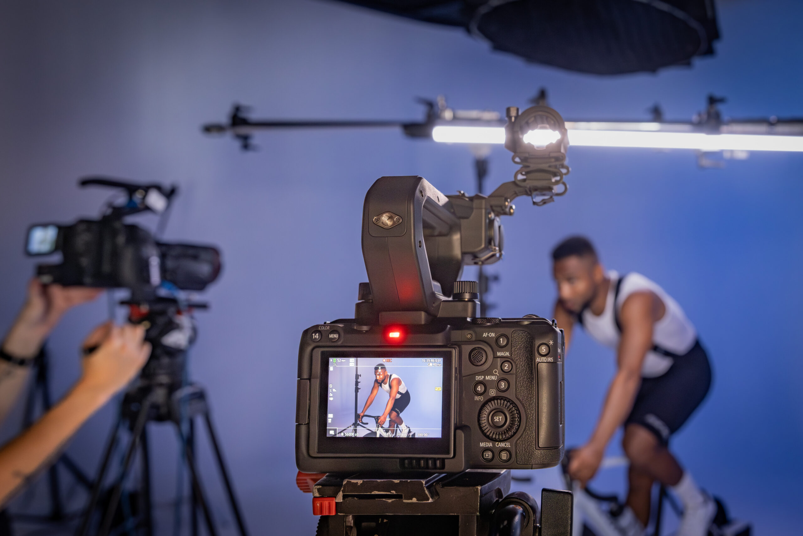 EOS C50 Lifestyle 4185 1 scaled