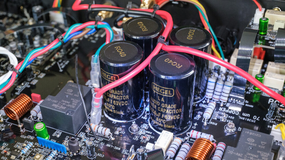 Hegel-H150-capacitors