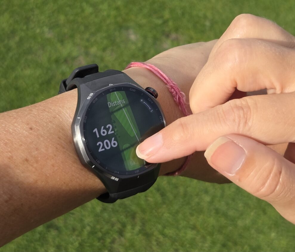 Huawei-Watch-GT-6-Pro-Zoom-1