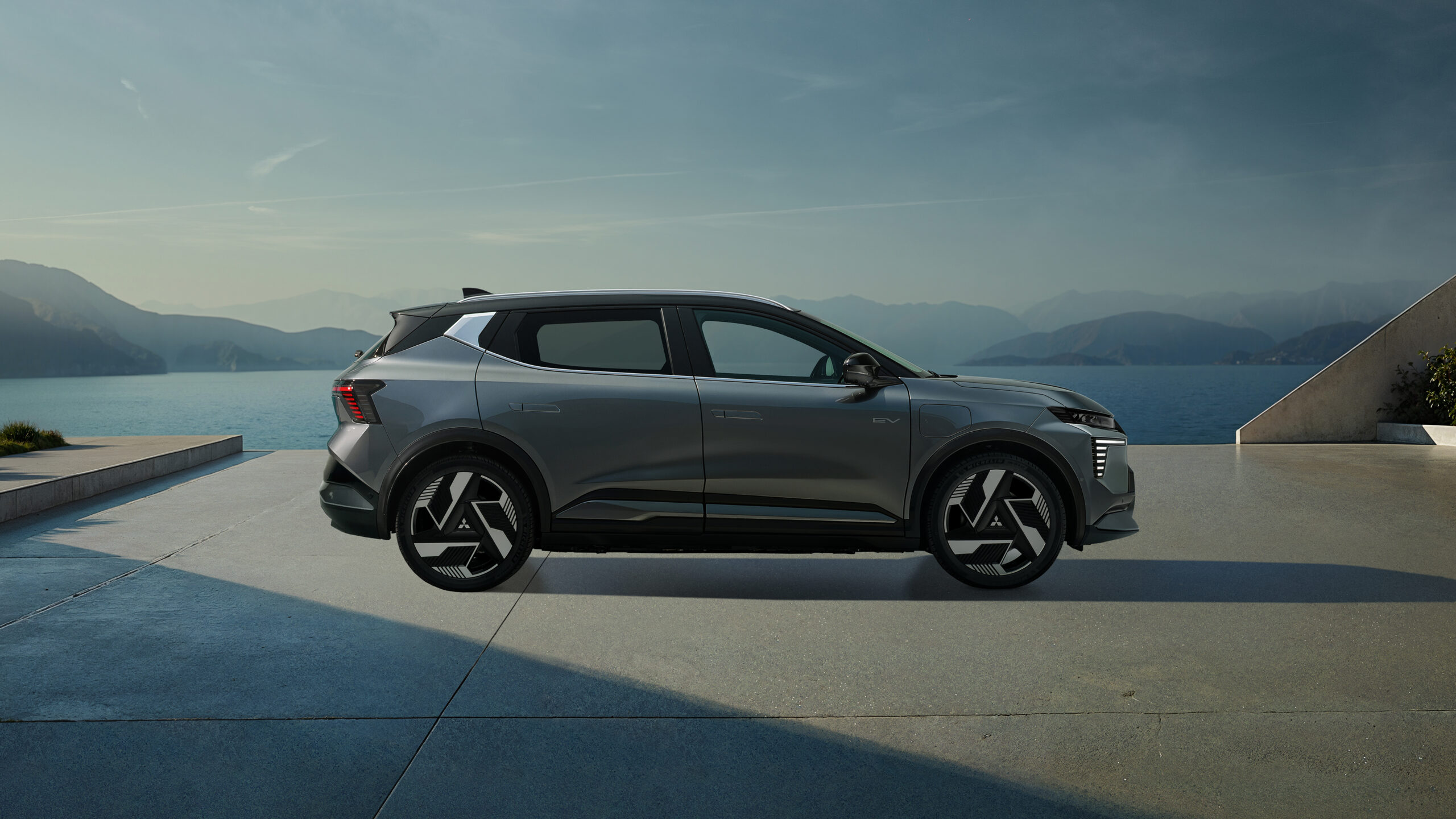 Mitsubishi Eclipse Cross_004