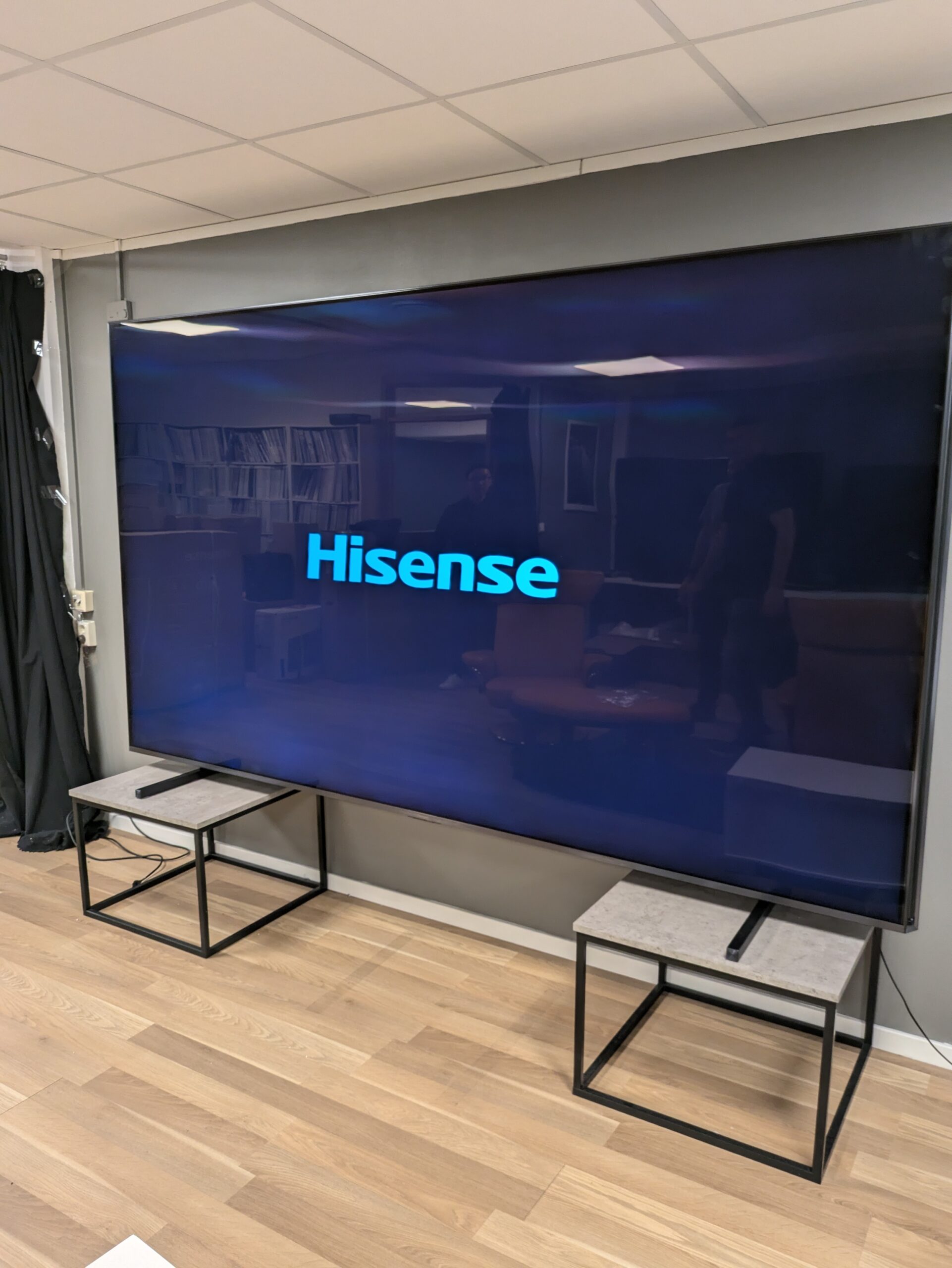 Verdens største TV på testbænken: Hisense 116UX 2 PXL 20250911 075107209 scaled