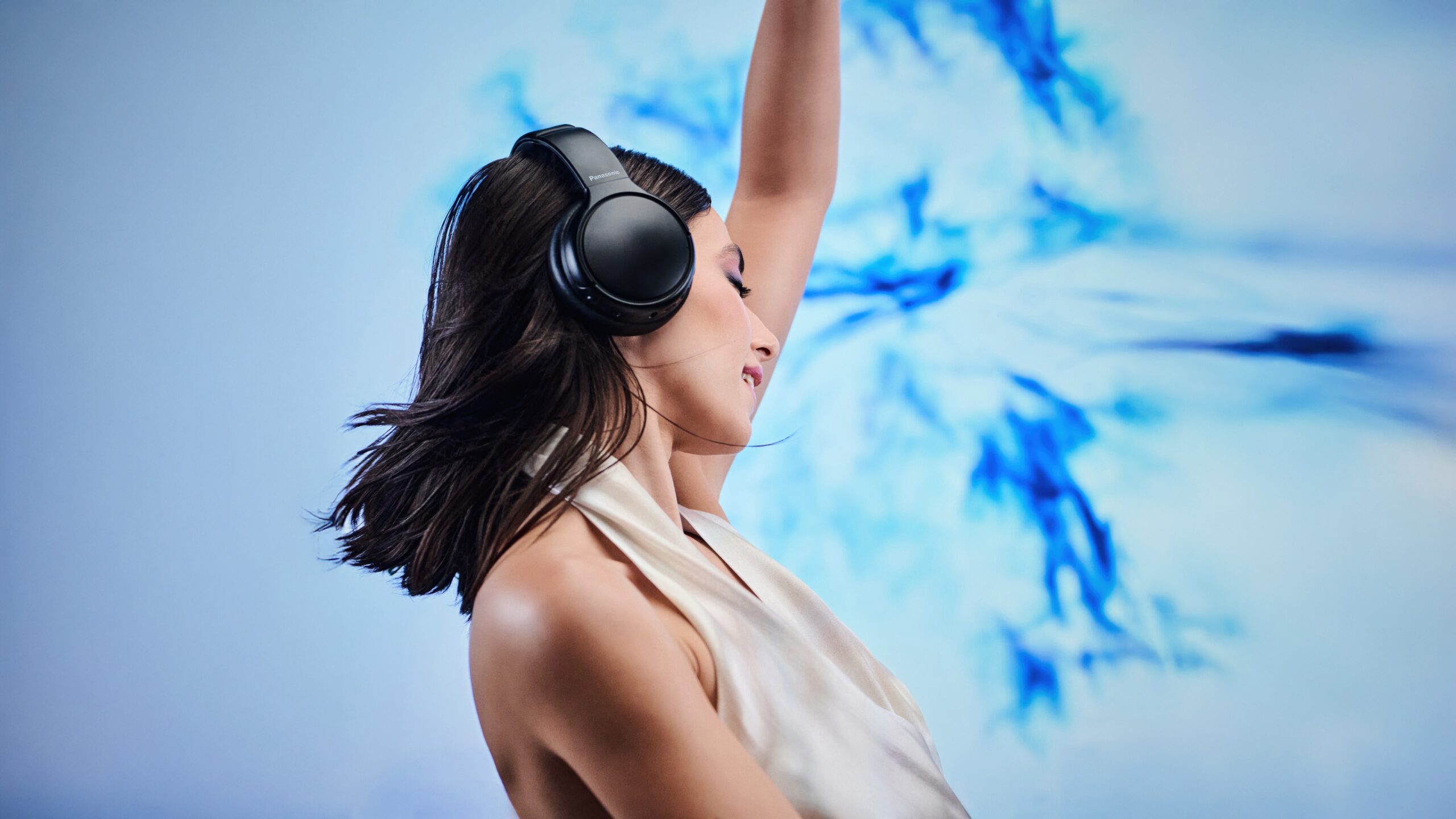 Panasonic RB-M600B 2 Panasonic RB-M600B lifestyle