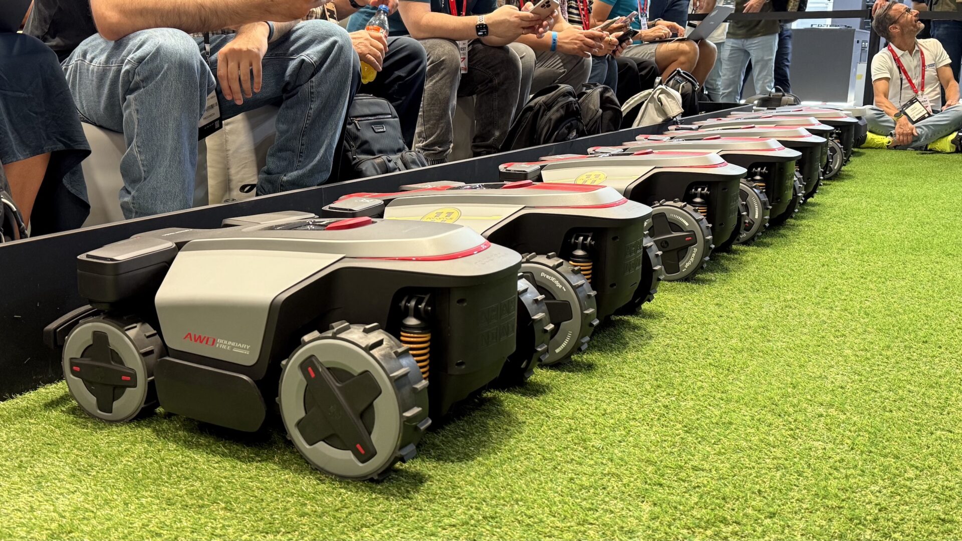 IFA 2025: Roborock debuterer med hele tre robotplæneklippere