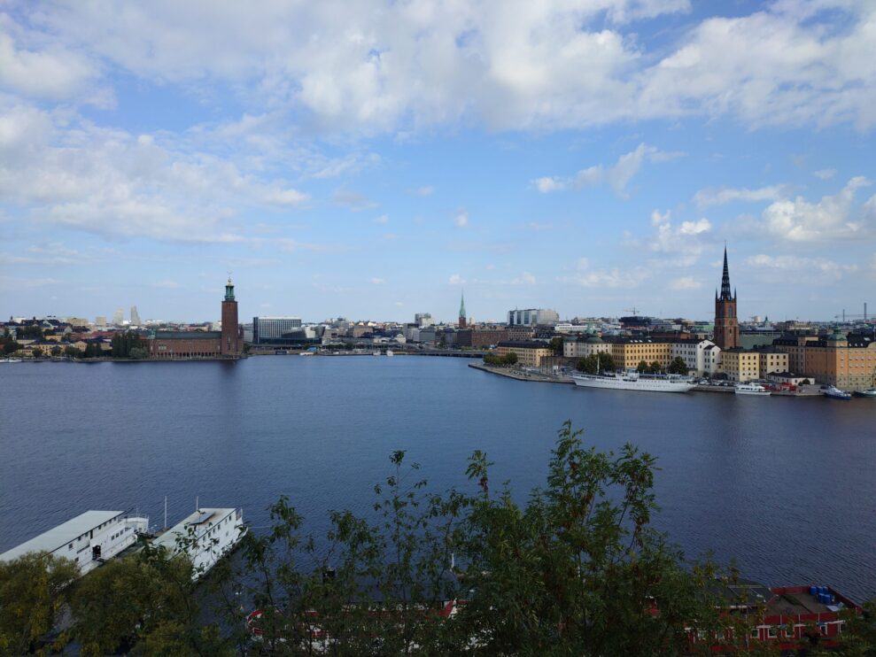 xperia-10-wide-scaled