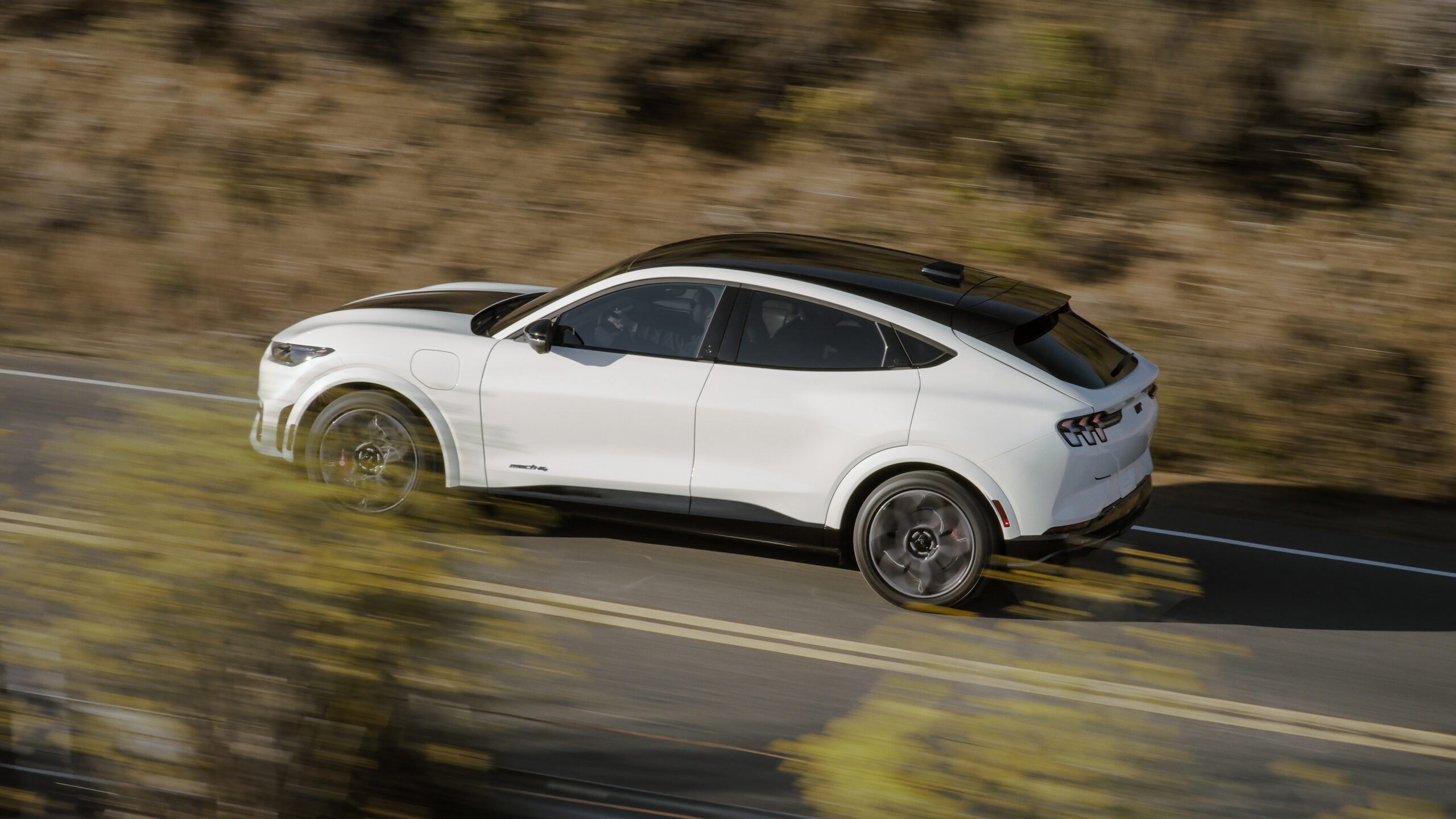 Mustang Mach-E GT California Special: Elektrisk hyldest til 60'erne 2 2026 Mustang Mach-E GT California Special_06