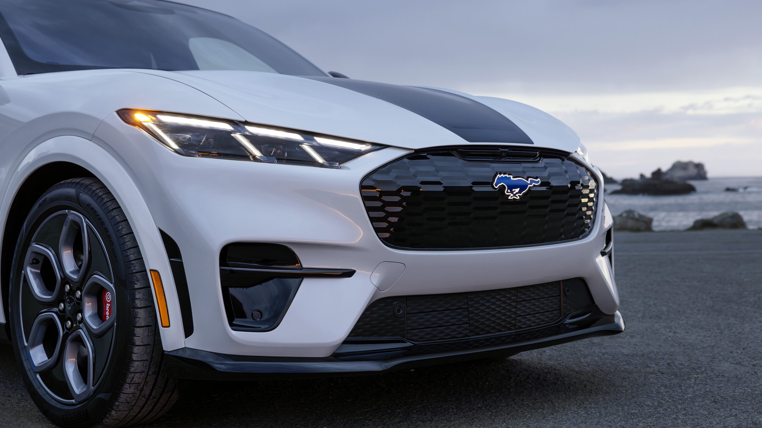 Mustang Mach-E GT California Special: Elektrisk hyldest til 60'erne 1 2026 Mustang Mach-E GT California Special_15